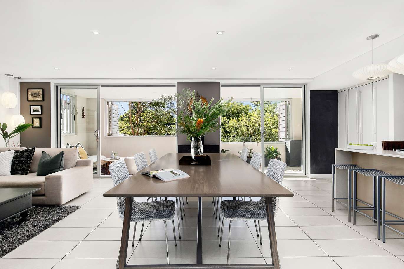 Oscarwinning hair designer Lesley Vanderwalt’s Rushcutters Bay unit listed News Ray White Oscarwinning hair designer Lesley Vanderwalt’s Rushcutters Bay unit listed News Ray White
