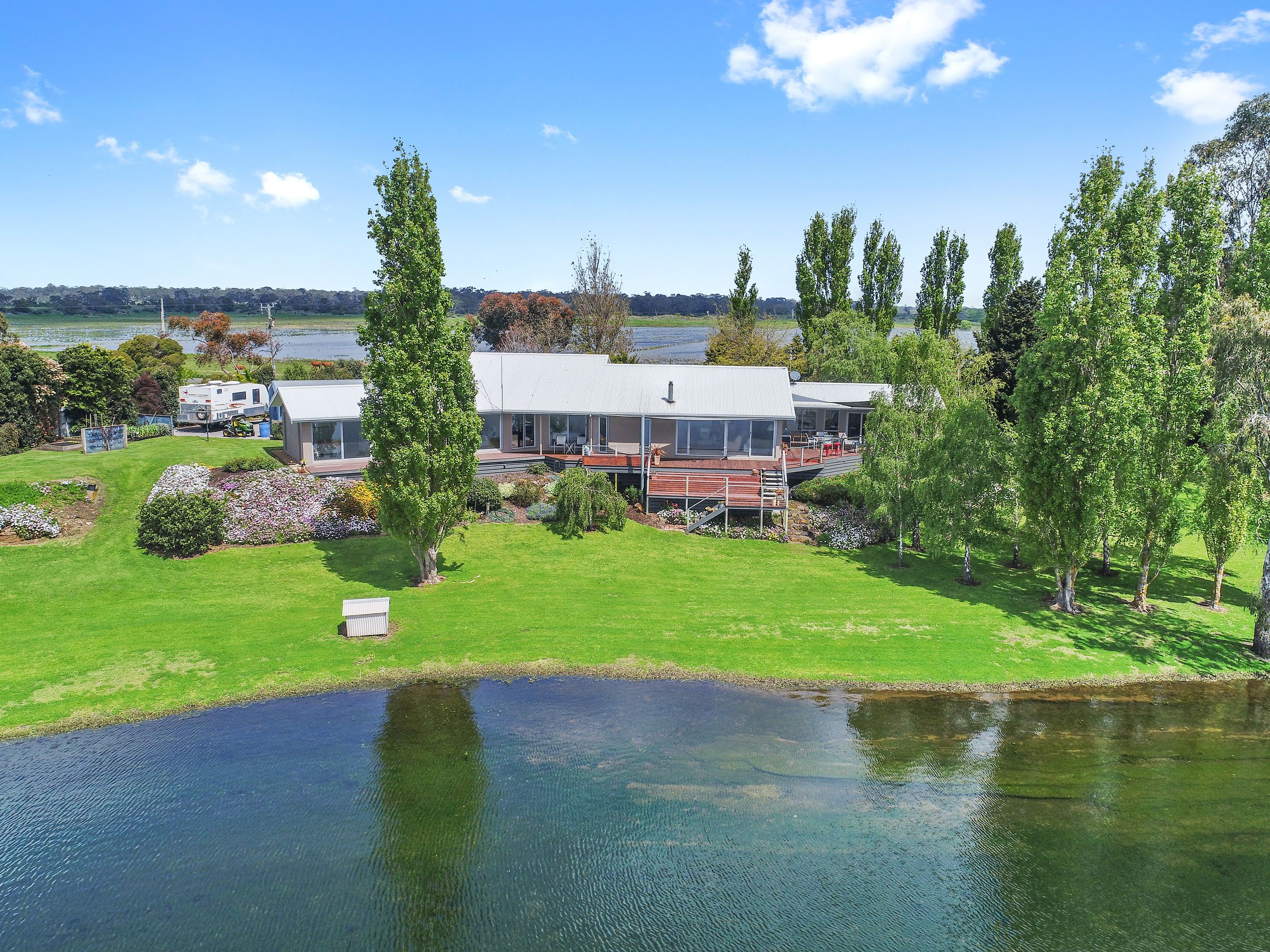 Ray White Camperdown