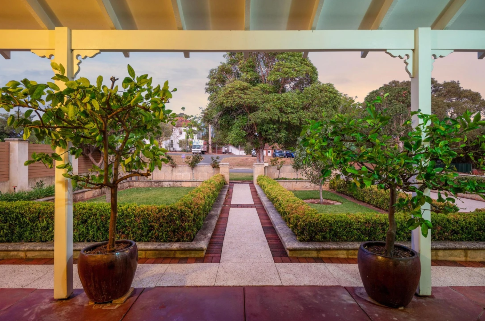 Beat the Spring Rush - News - Ray White Dethridge Groves