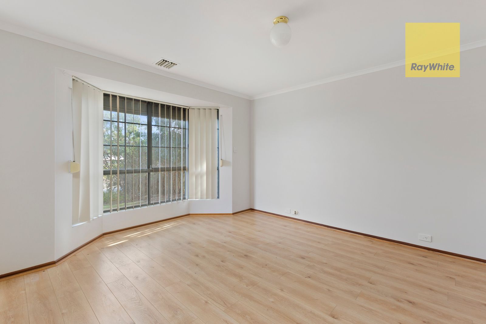 4 Arthur Court, Woodcroft, SA 5162