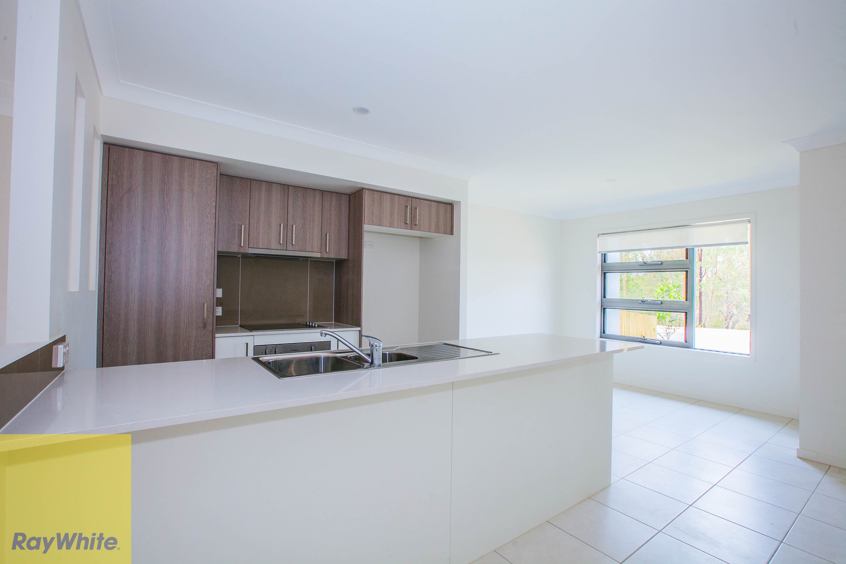 16 Bottlebrush Drive, Deebing Heights, QLD 4306