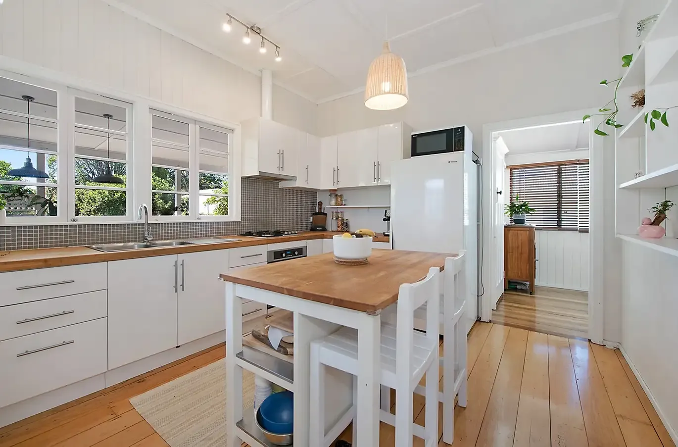 19 Crump Street, Holland Park West, QLD 4121