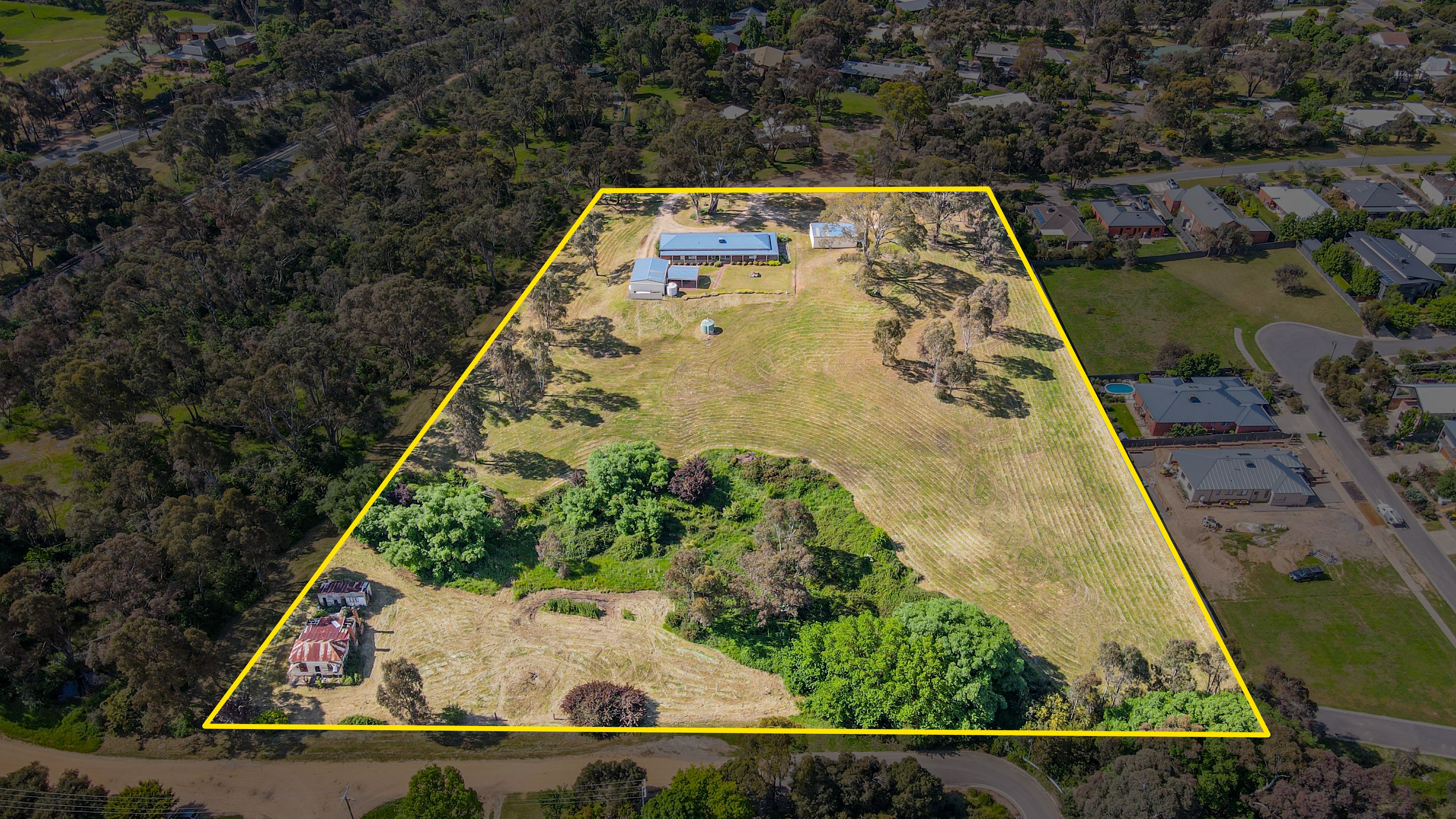19 Macafee Road, Castlemaine, VIC 3450