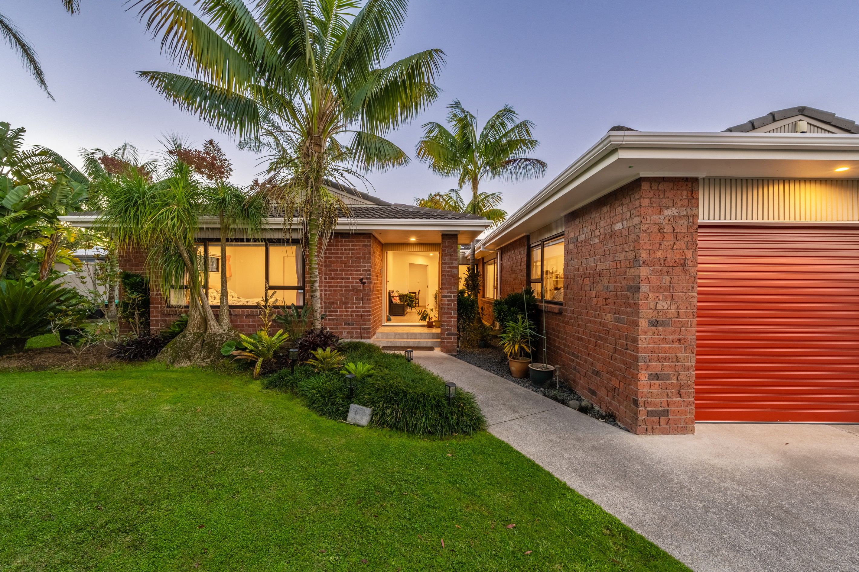 20 Butley Drive, Farm Cove, Manukau City