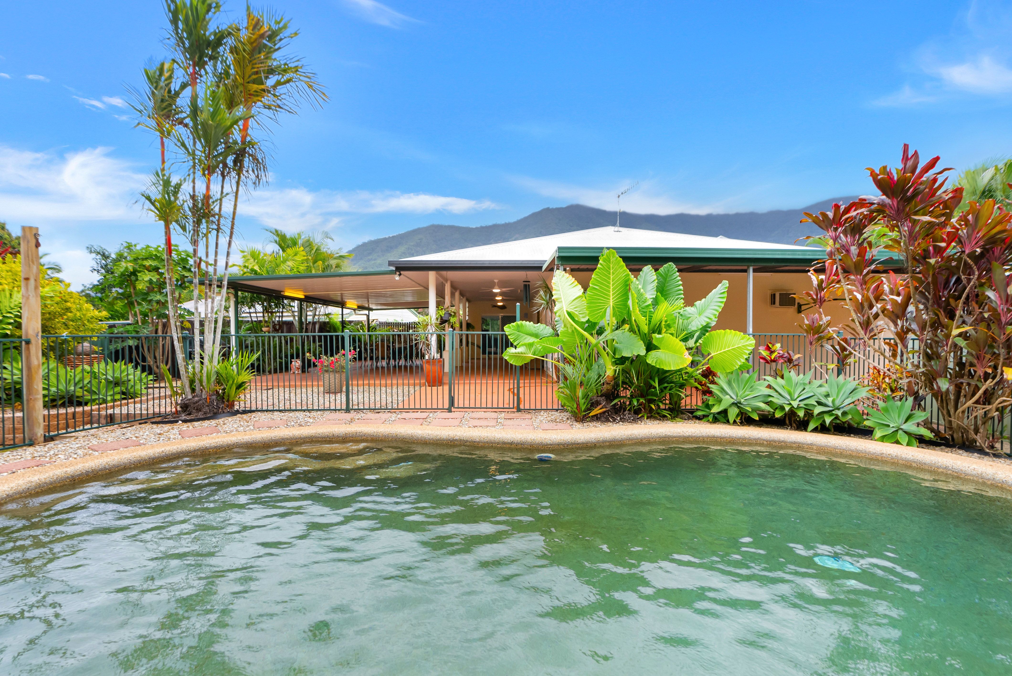 14 Jasmine Street, Redlynch QLD 4870