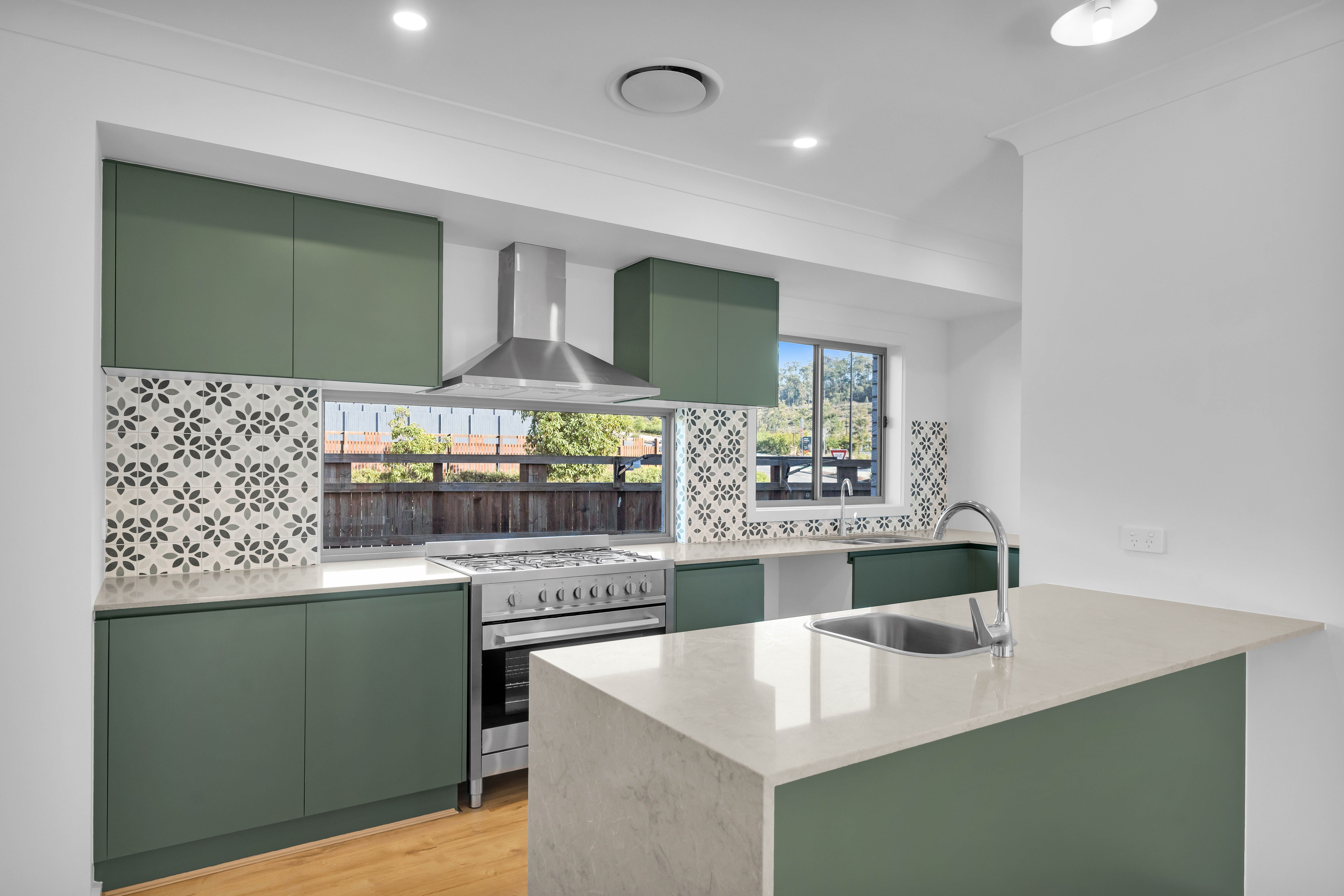 90 Russell Luhrs Way, SPRING MOUNTAIN, QLD 4300