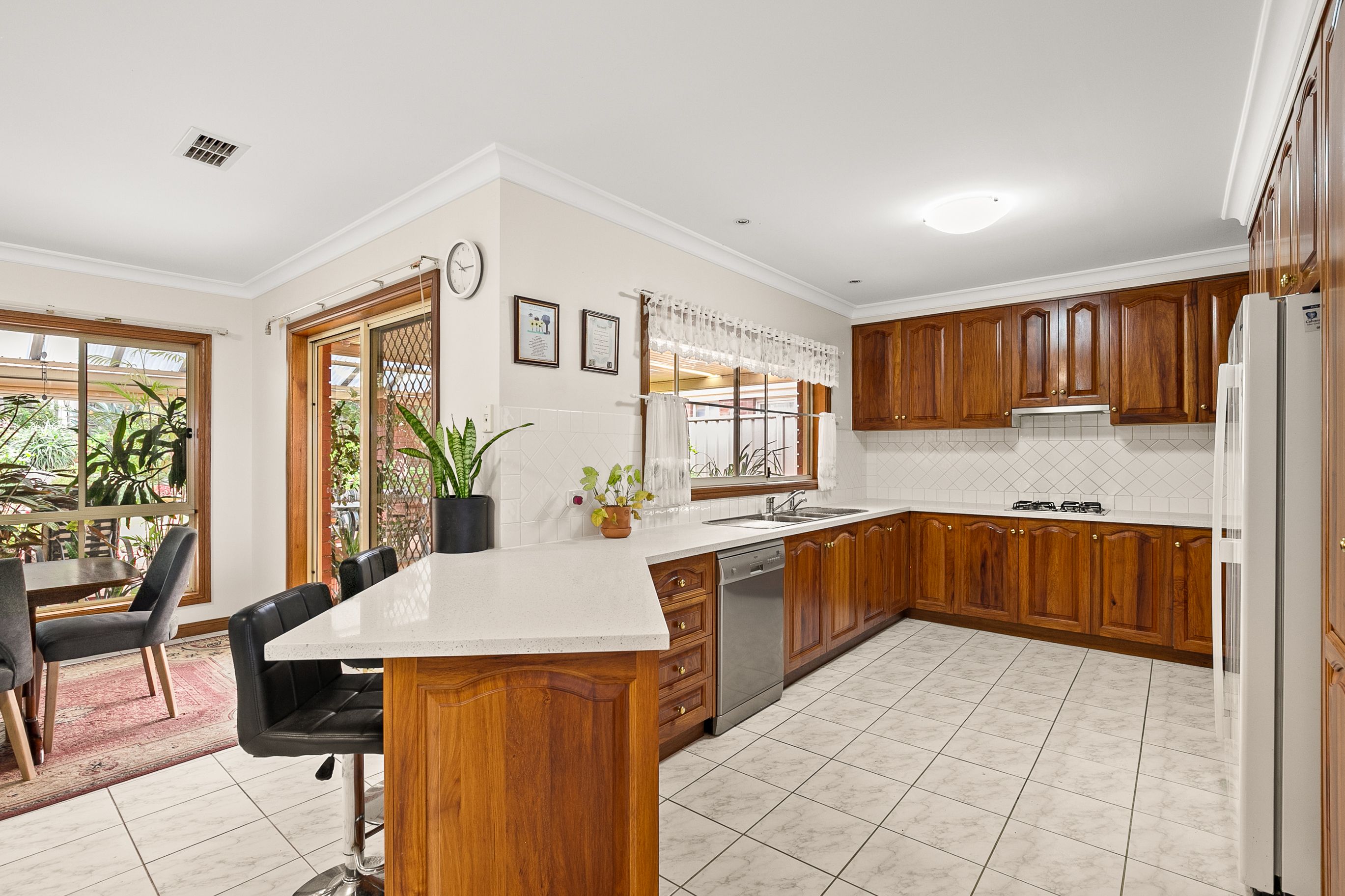 9 Jarvis Street — photo 4 of 16