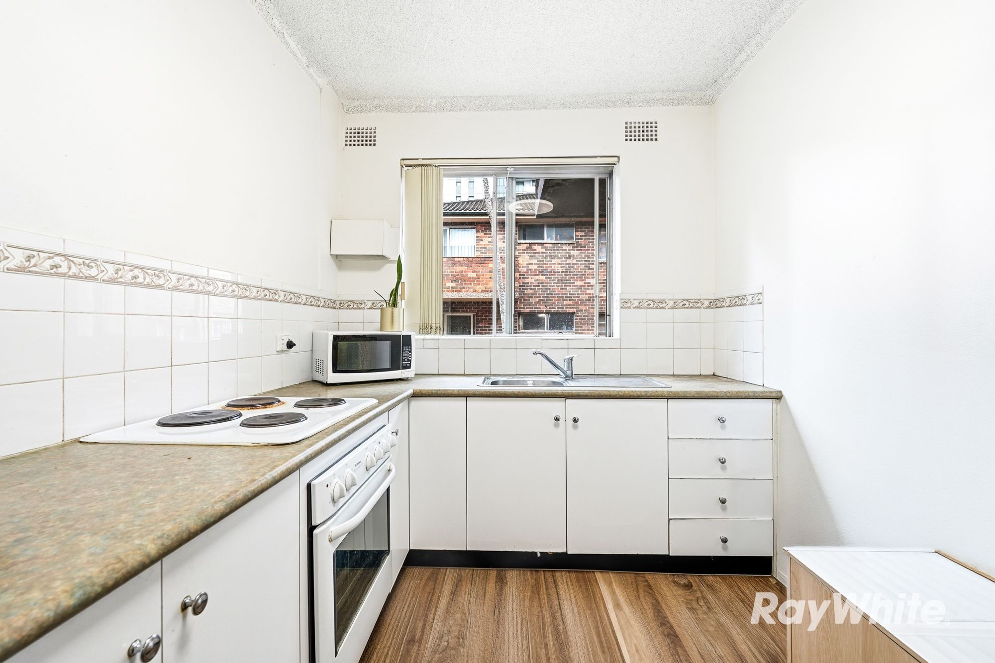 6/32 Early Street — photo 3 of 16