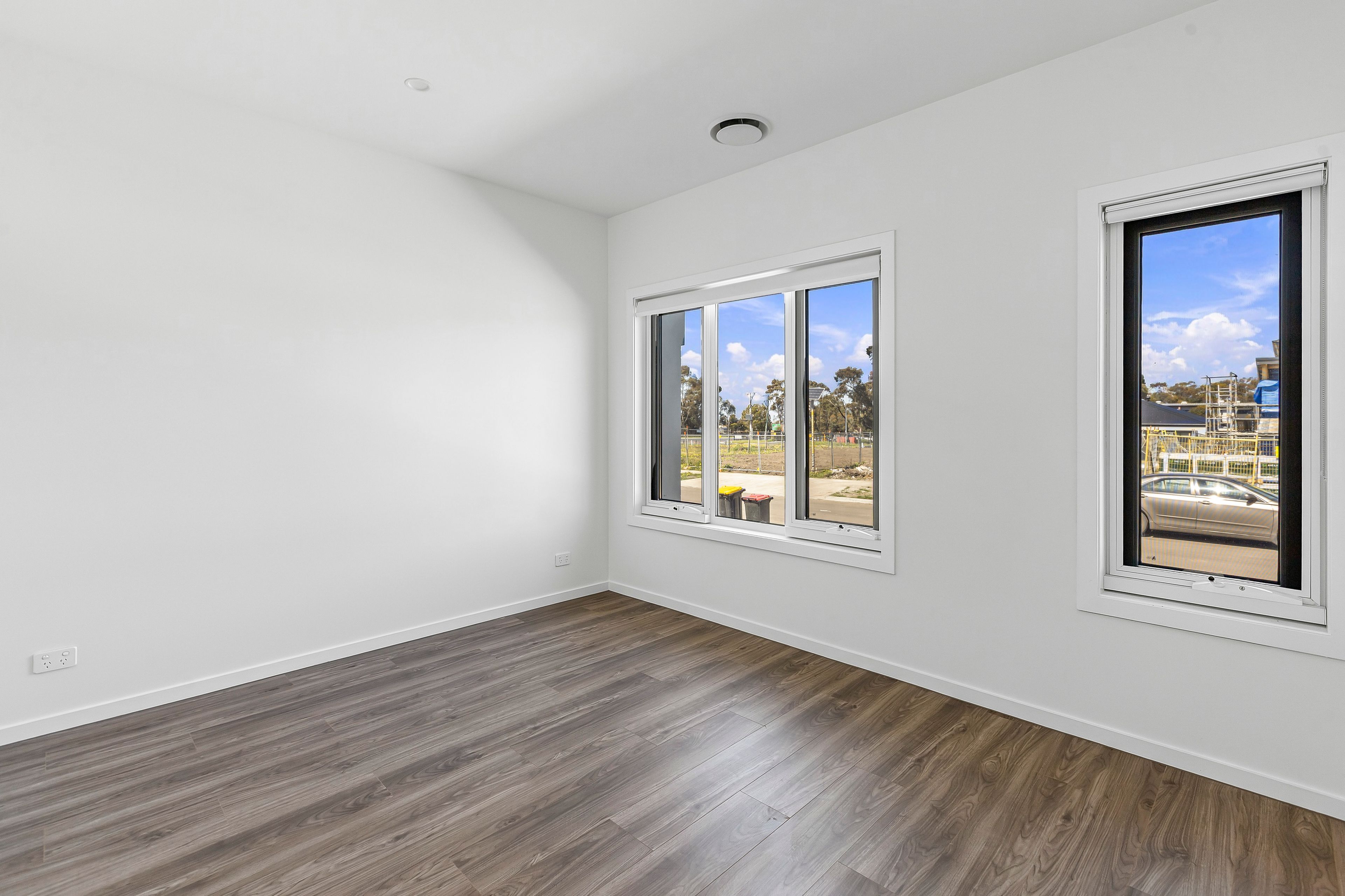 8 Glider Street — photo 6 of 11