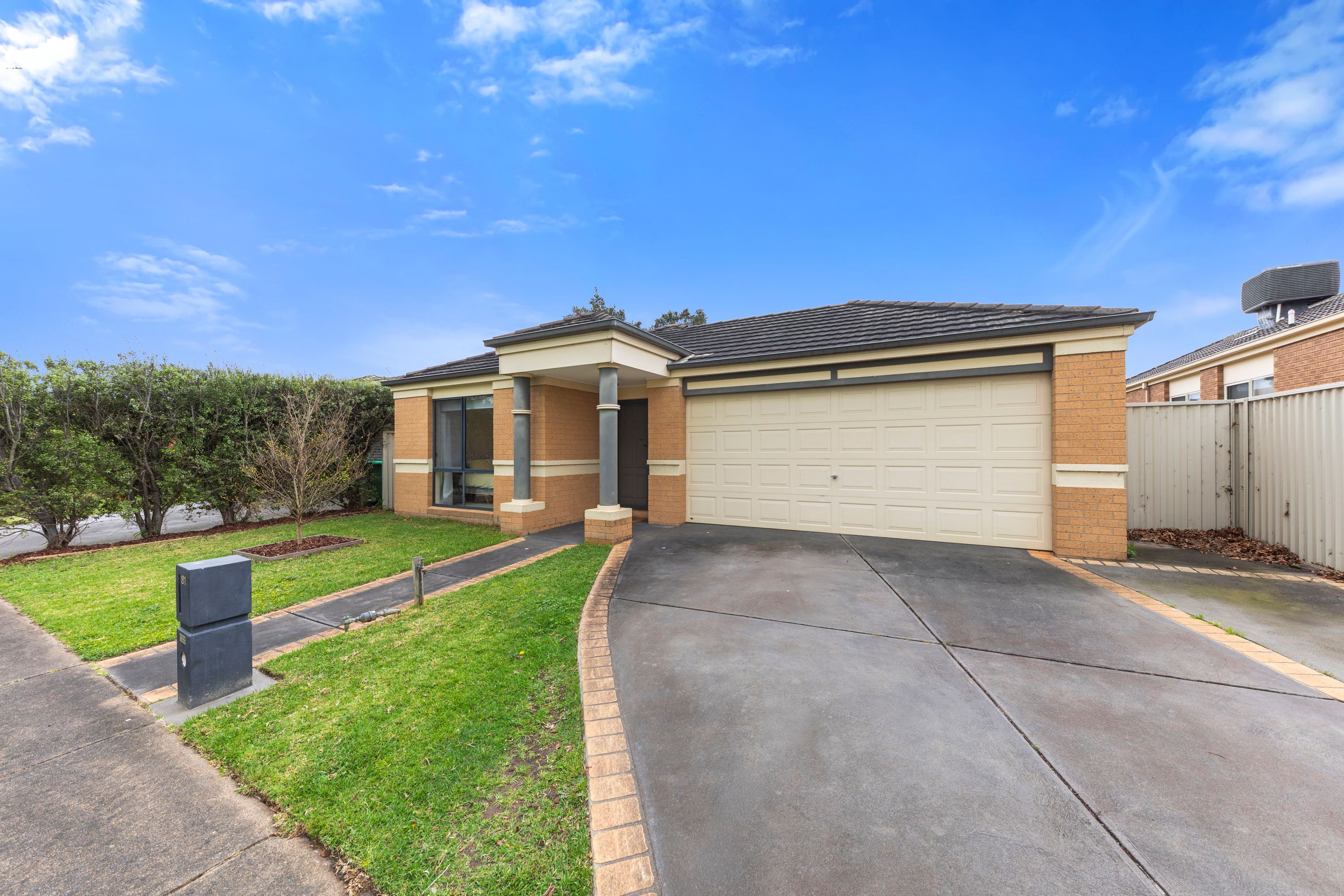 81 Oaklands Way — photo 13 of 21