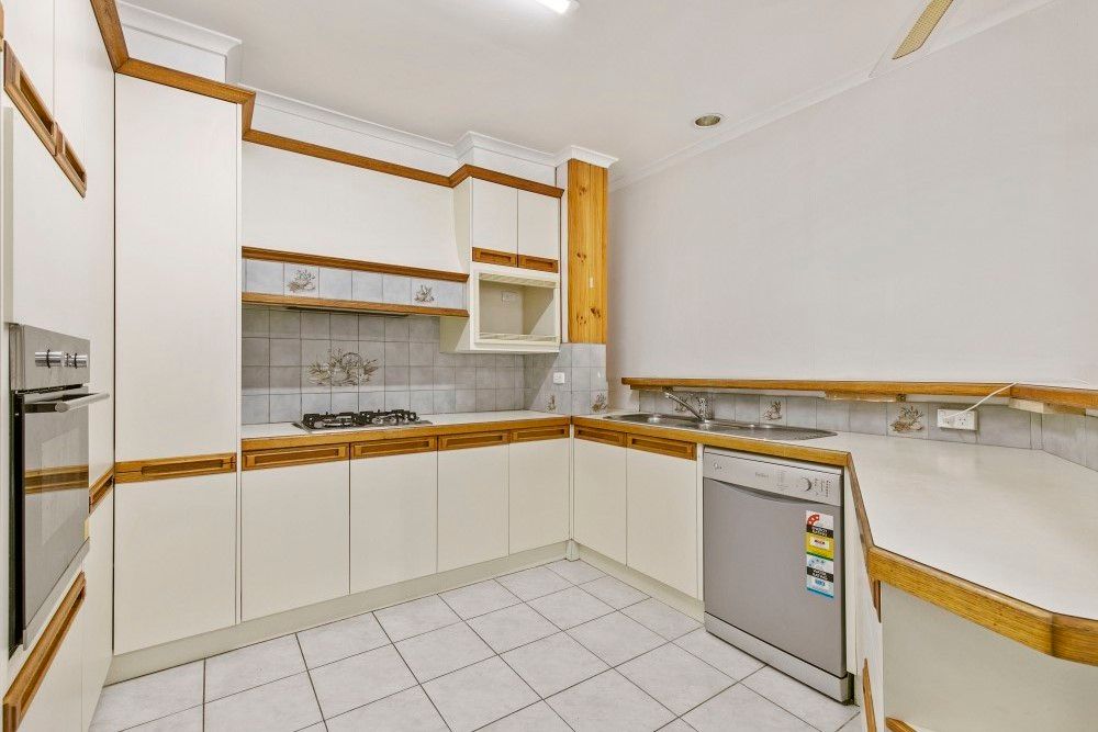 12 Greenock Crescent, Wantirna, VIC 3152