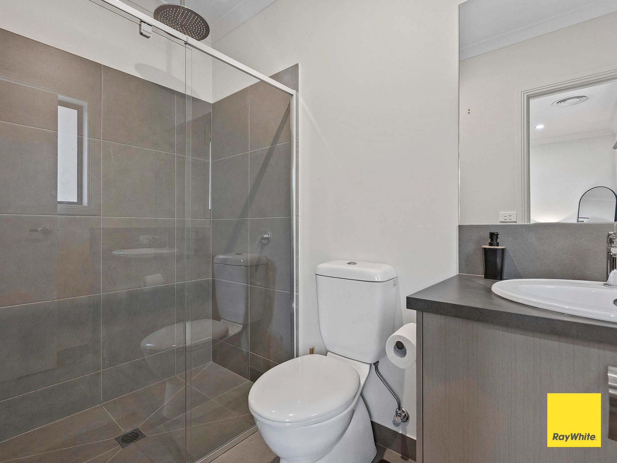 6 Randall Way — photo 7 of 17