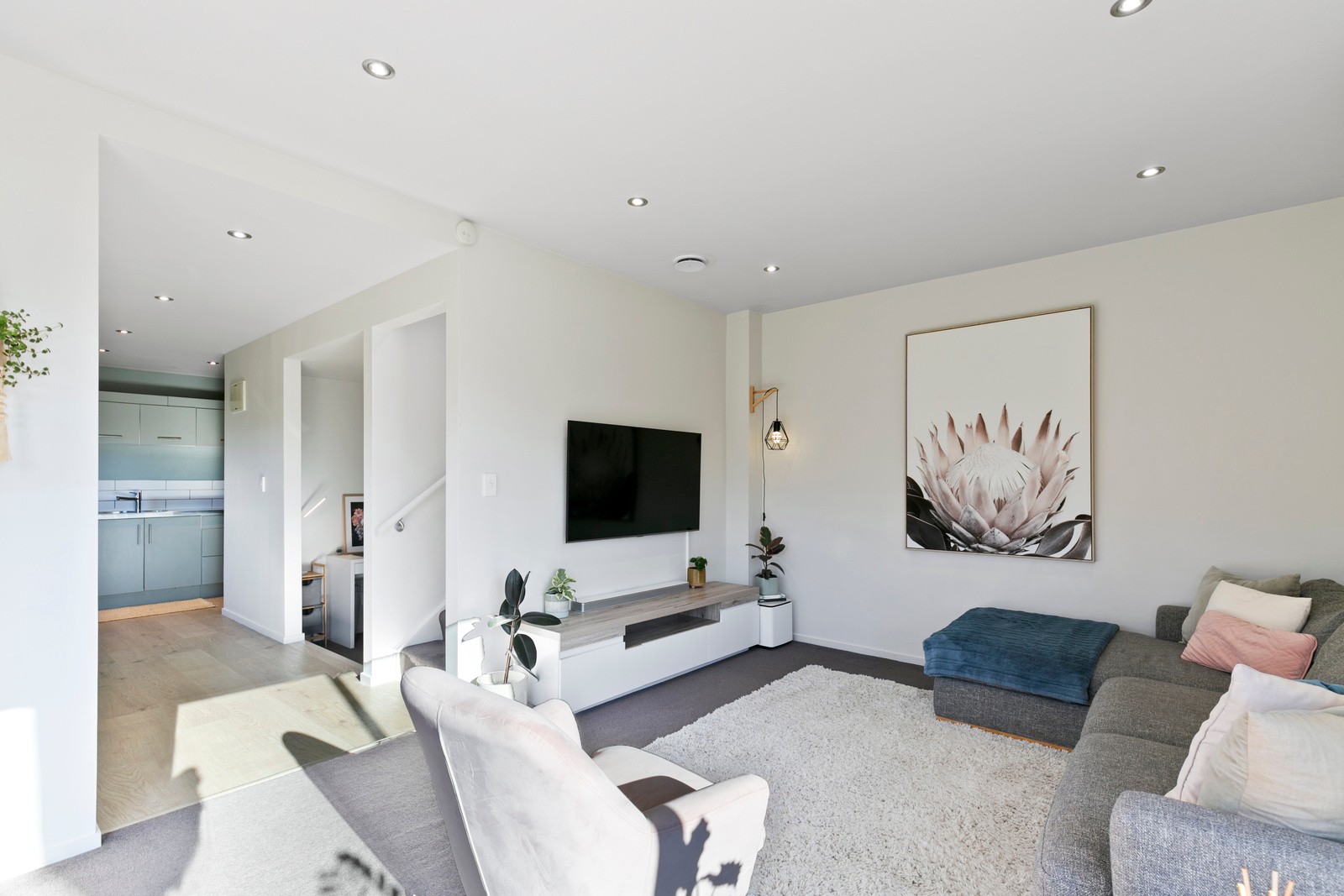 2/46 Bracken Road, Paparangi, Wellington City