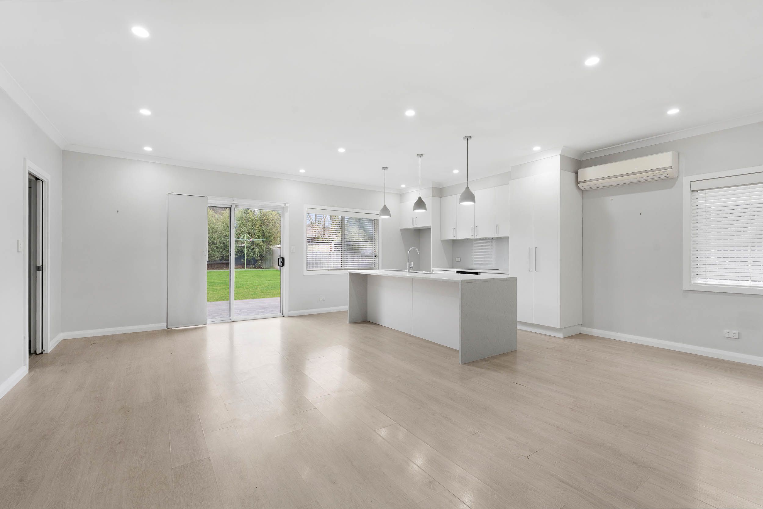 8 Oram Street — photo 9 of 18
