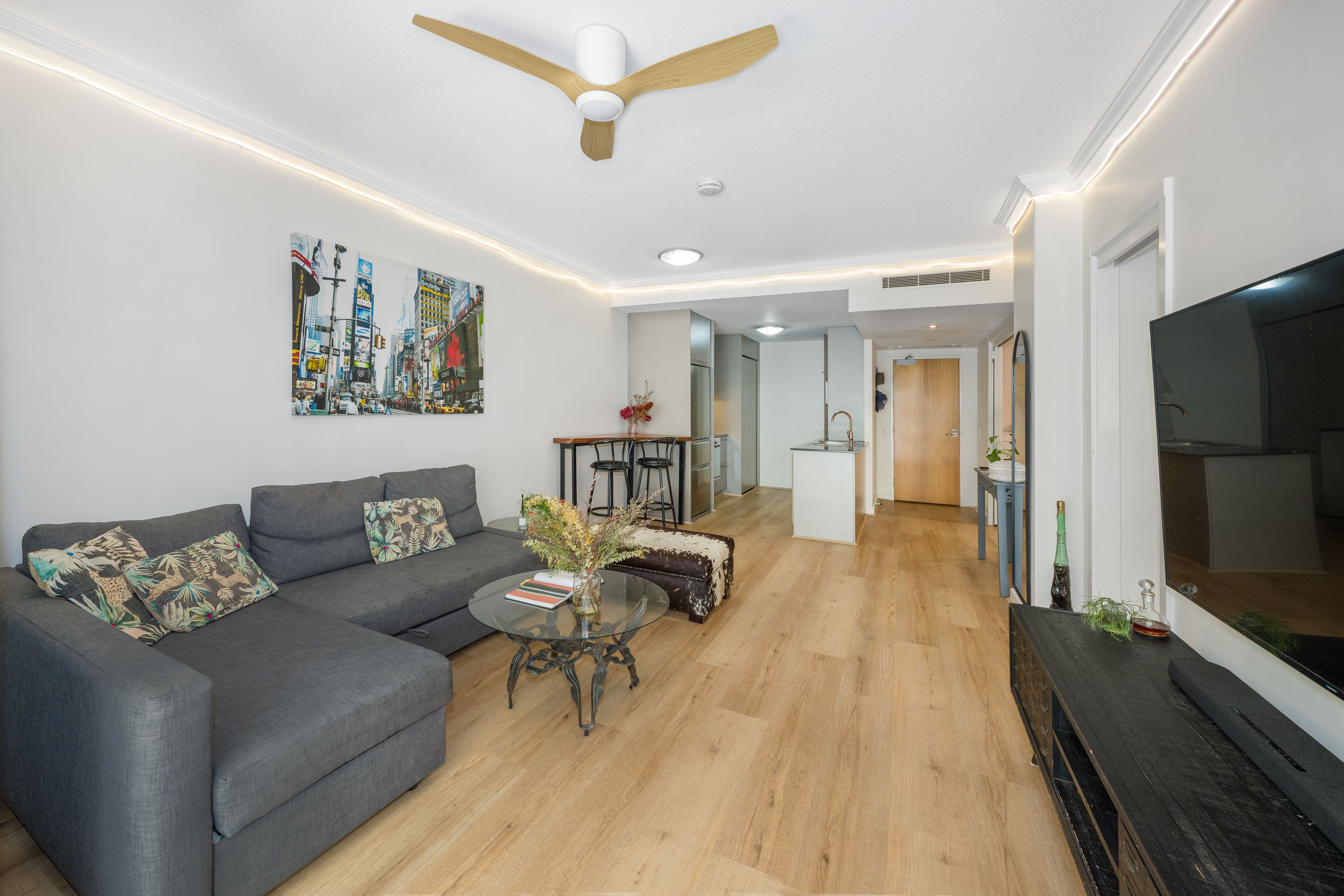 3308/141 Campbell Street — photo 4 of 12