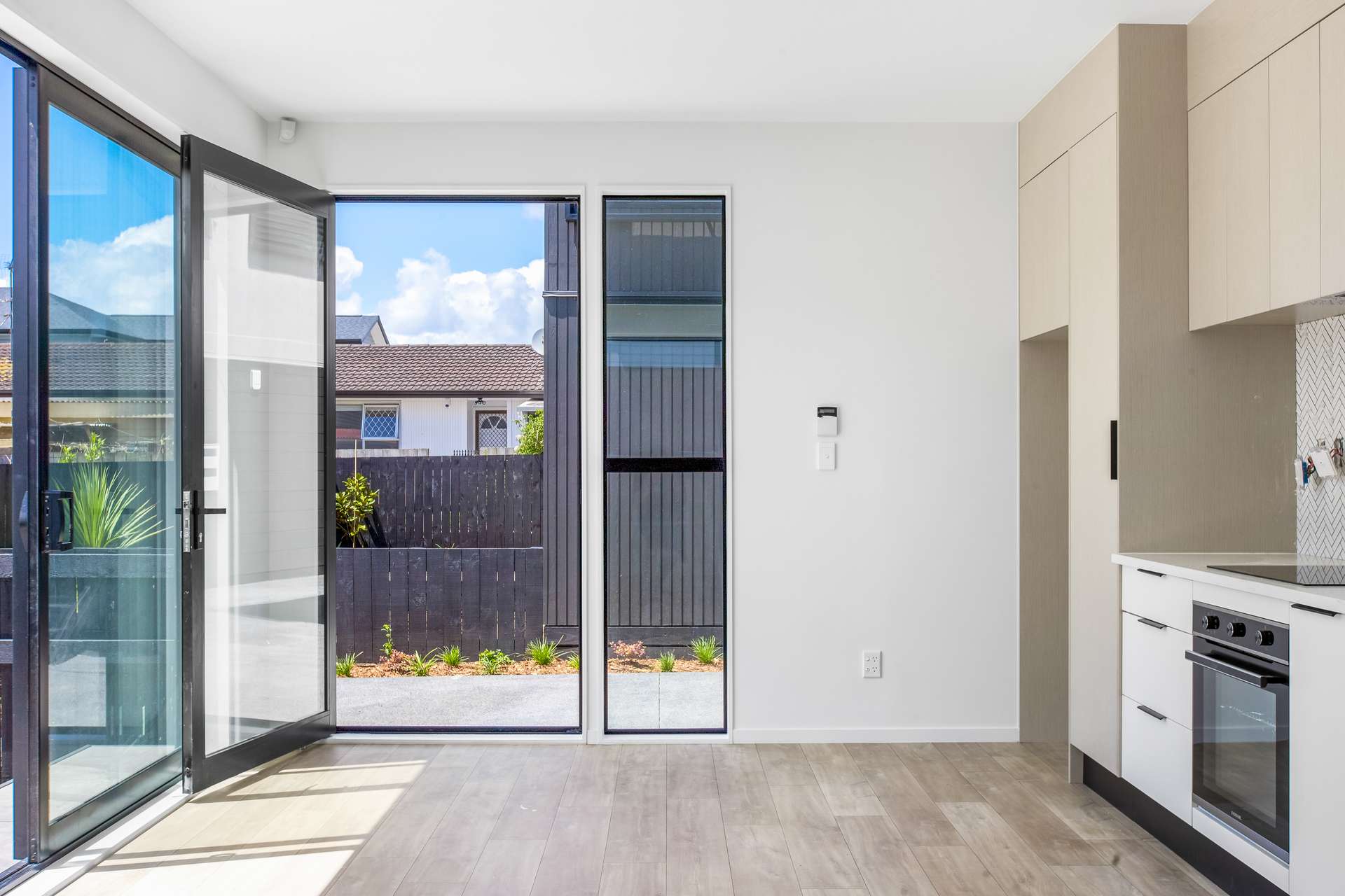 3/40 Kenderdine Road photo 37