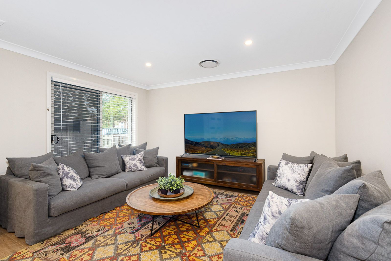 21 Honeymyrtle Road, Kellyville, NSW 2155