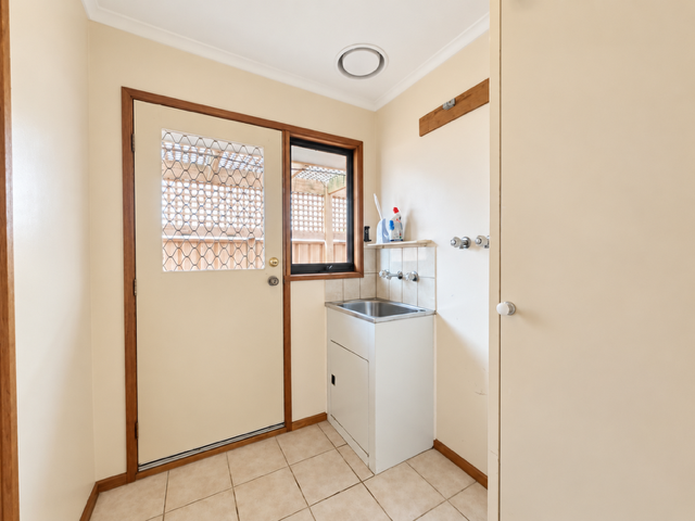 26 Gorton Street — photo 13 of 14