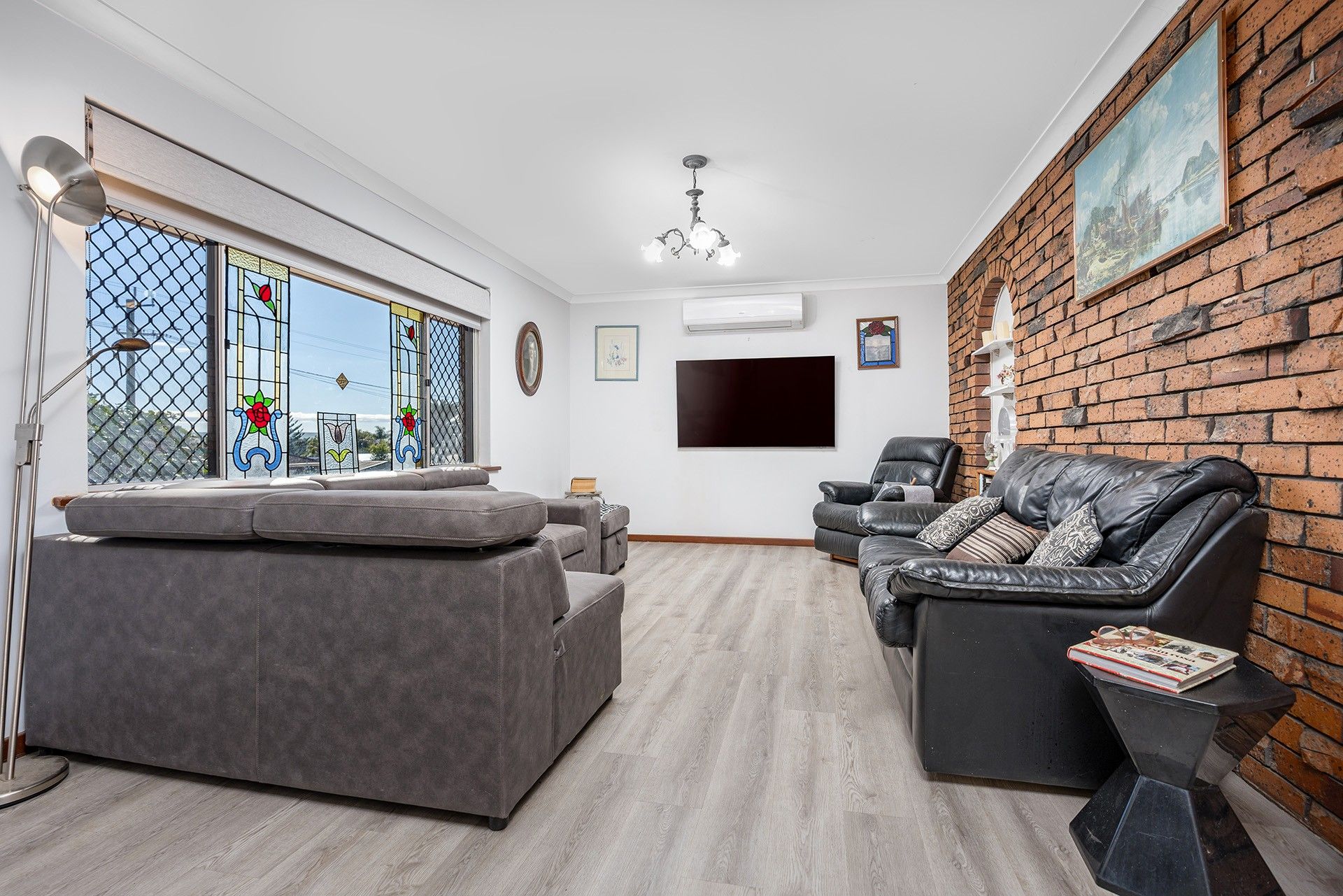 10 Tuart Street — photo 3 of 22