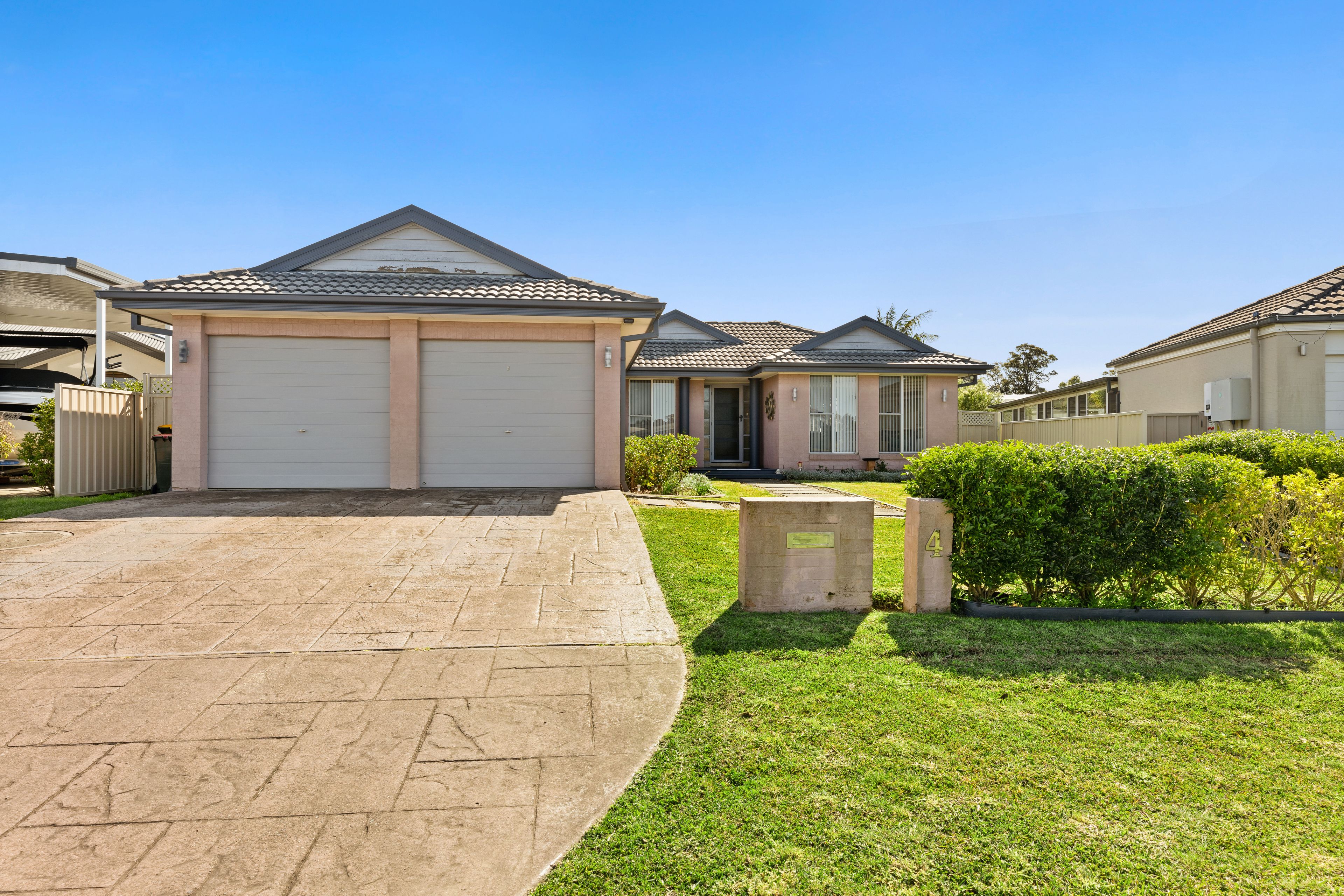 4 Mintbush Crescent, Worrigee NSW 2540