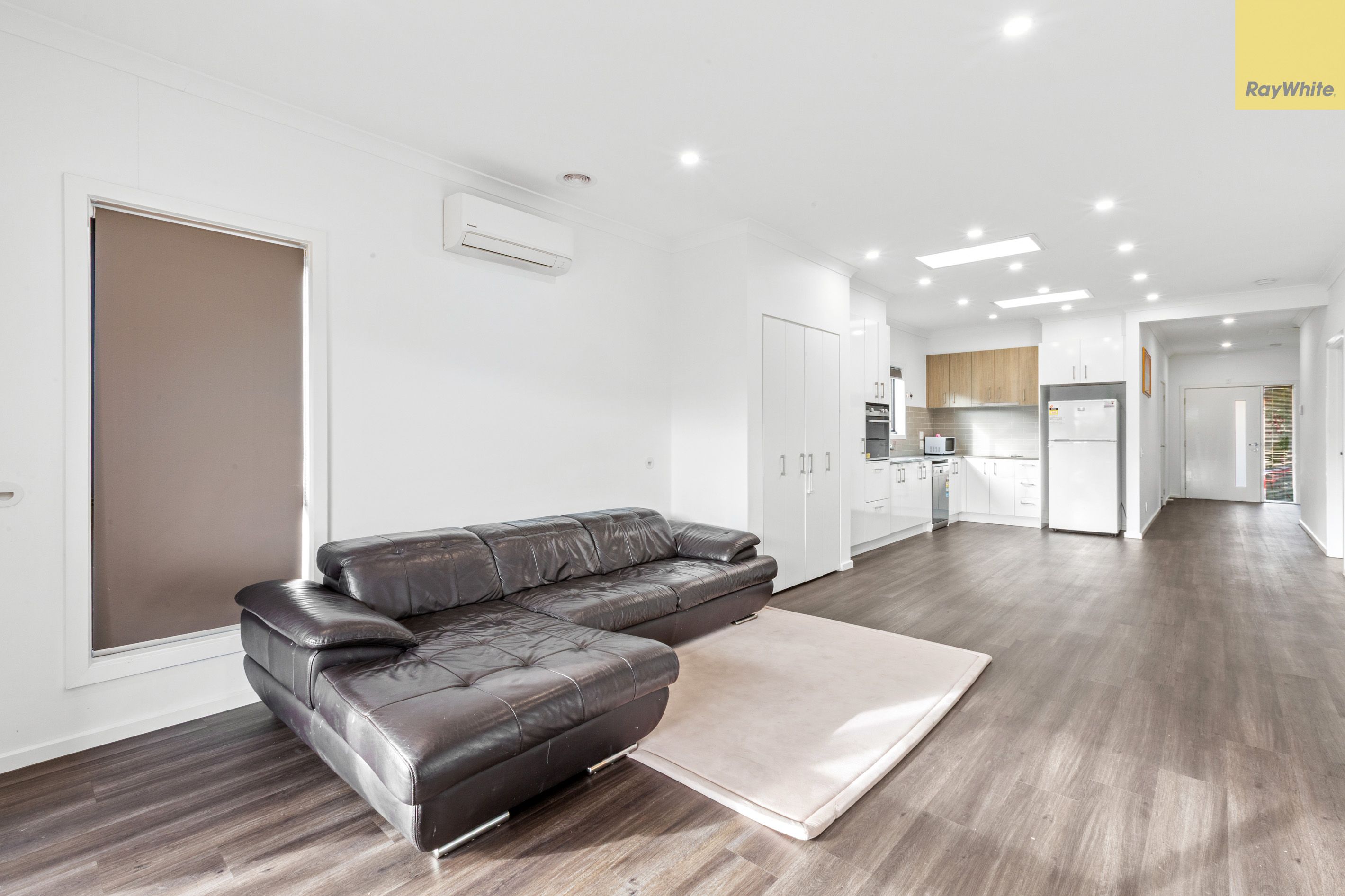 29 Hamish Road — photo 3 of 14