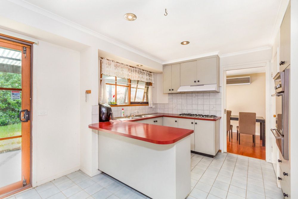 9 Collins Crescent, Berwick, VIC 3806
