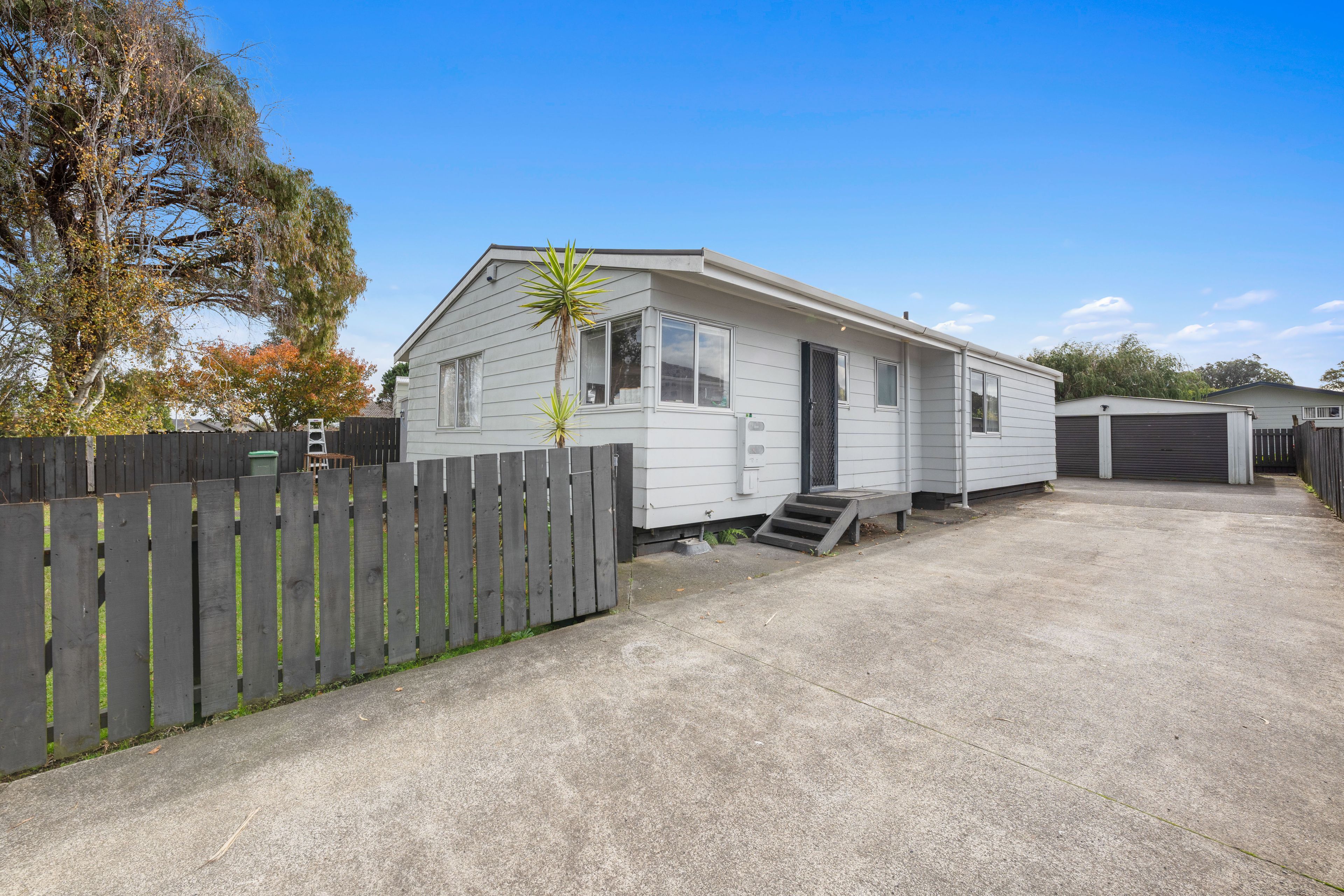 7 Burundi Avenue, Clendon Park, Manukau City