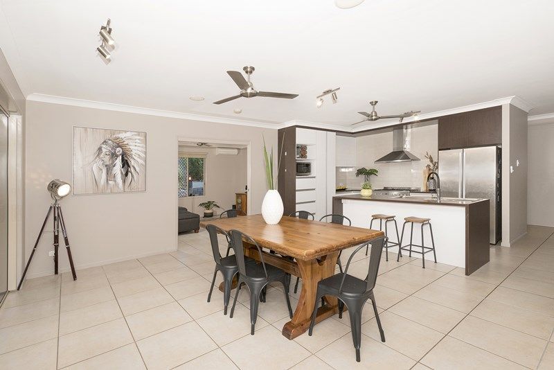 9 Hempel Street, Bushland Beach, QLD 4818
