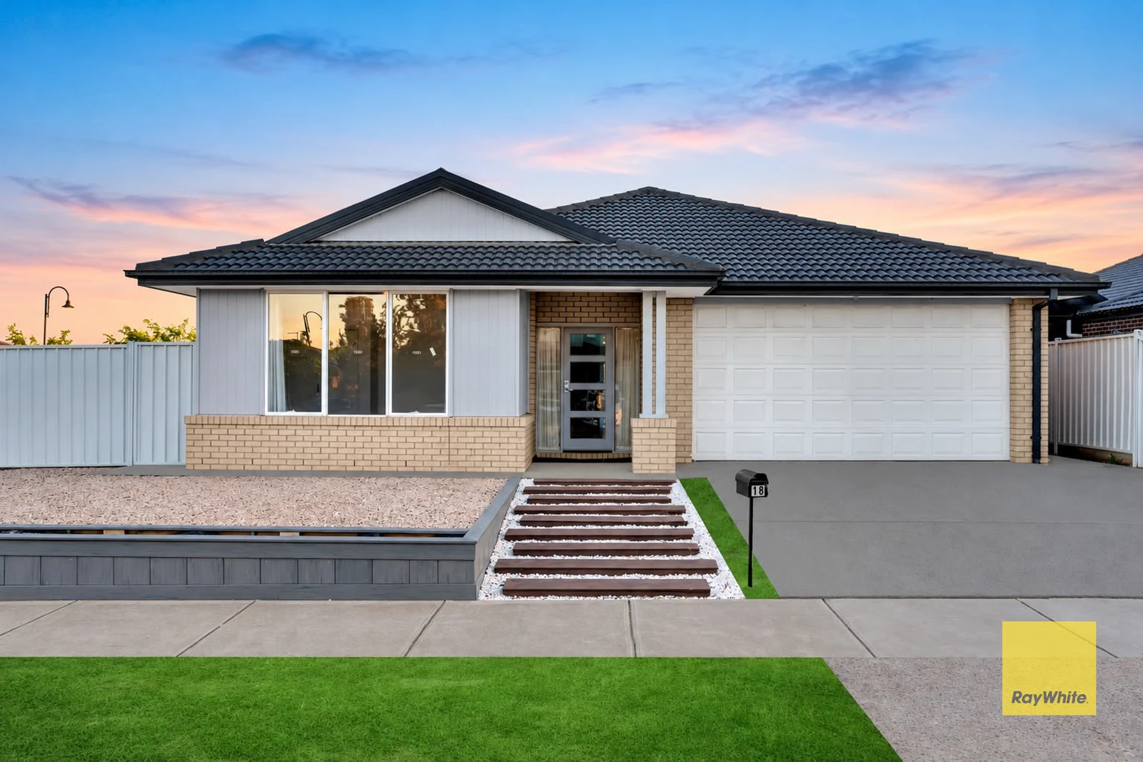 18 Mullans Street, Melton South, VIC 3338