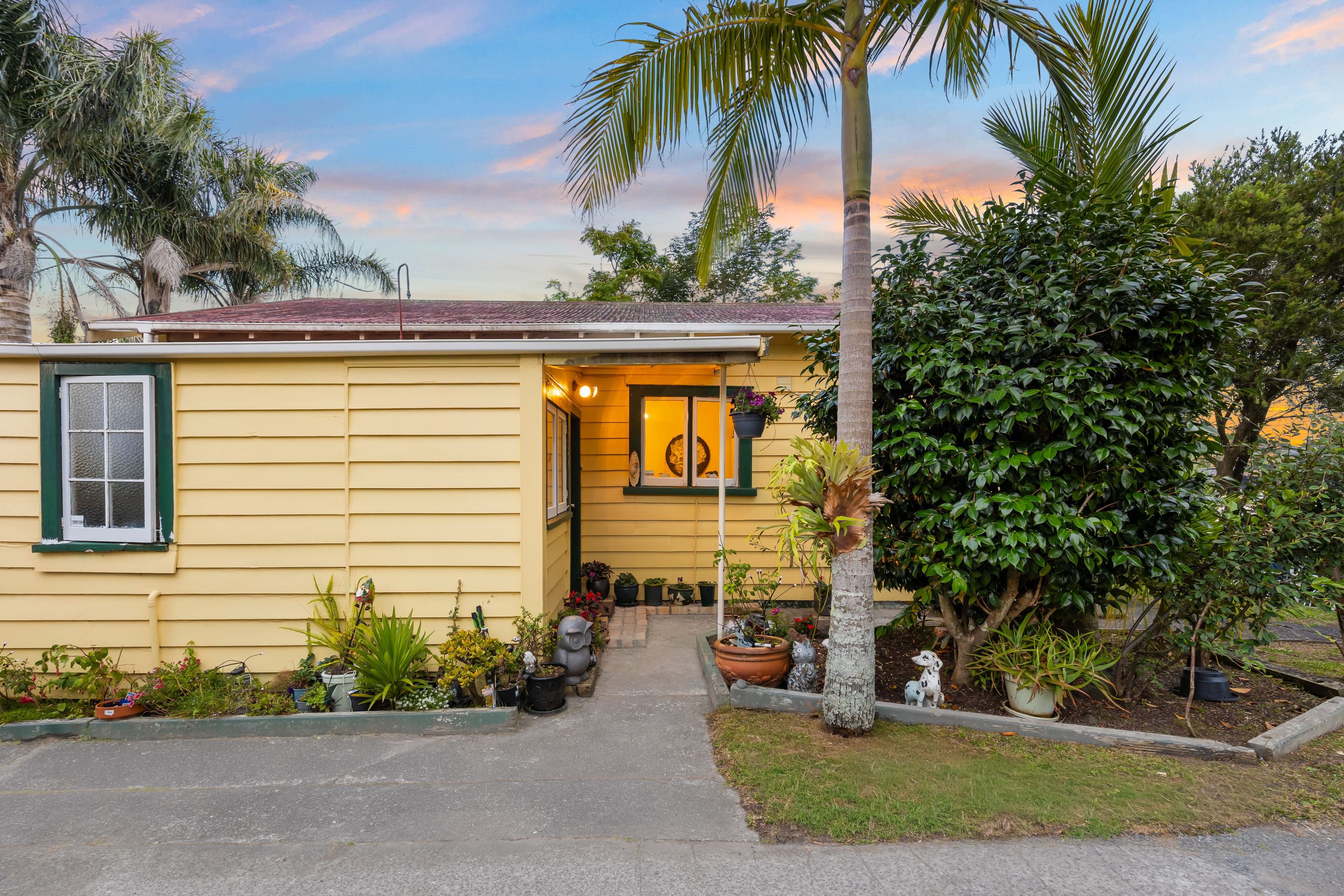 14 Mcleod Road, Henderson, Waitakere City