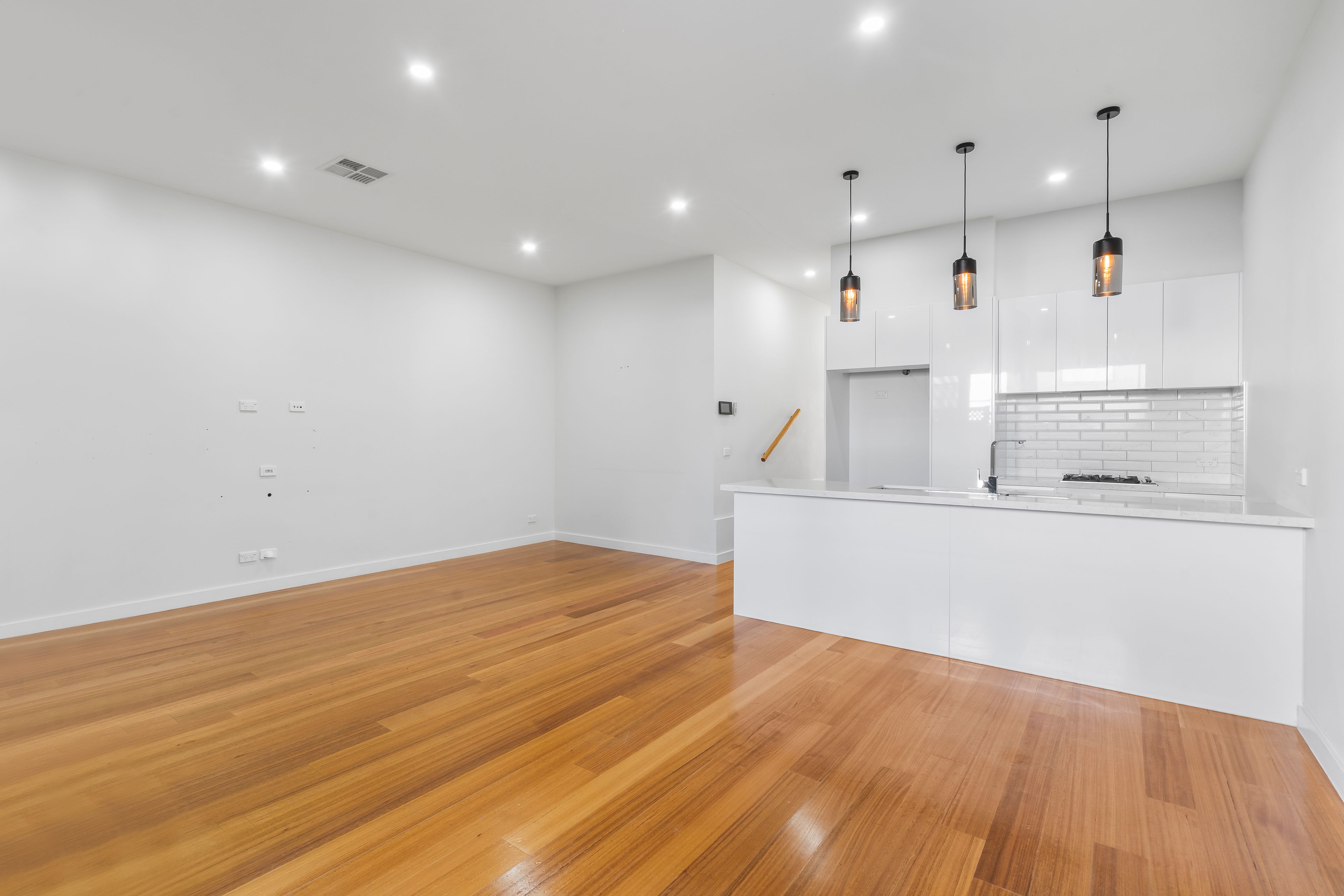 9 Grevillia Road — photo 6 of 11
