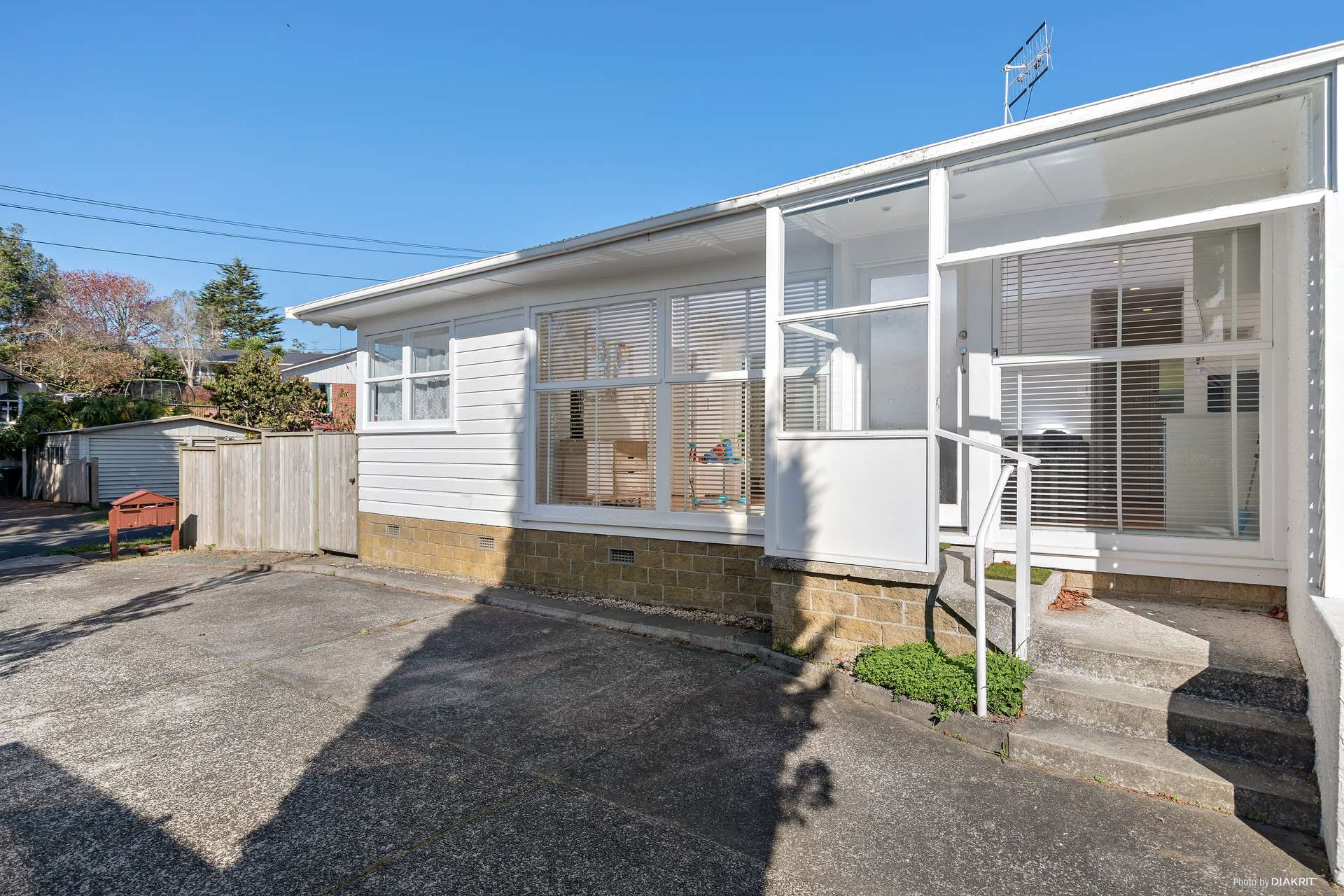 1/5 Troy Place photo 0