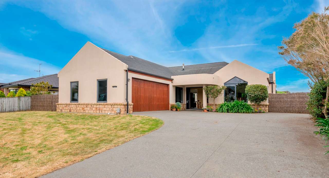 176 Milne Drive, Paraparaumu, Kapiti Coast District Real Estate Ray
