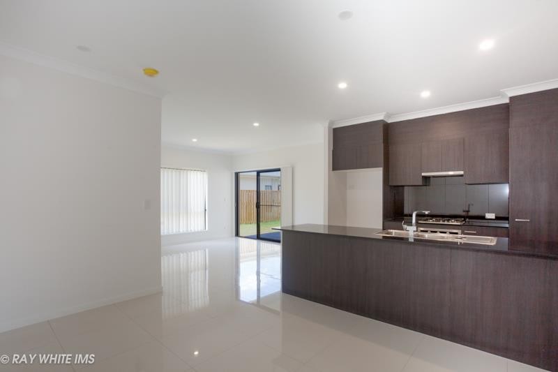 17 Sky Crescent, Pimpama, QLD 4209