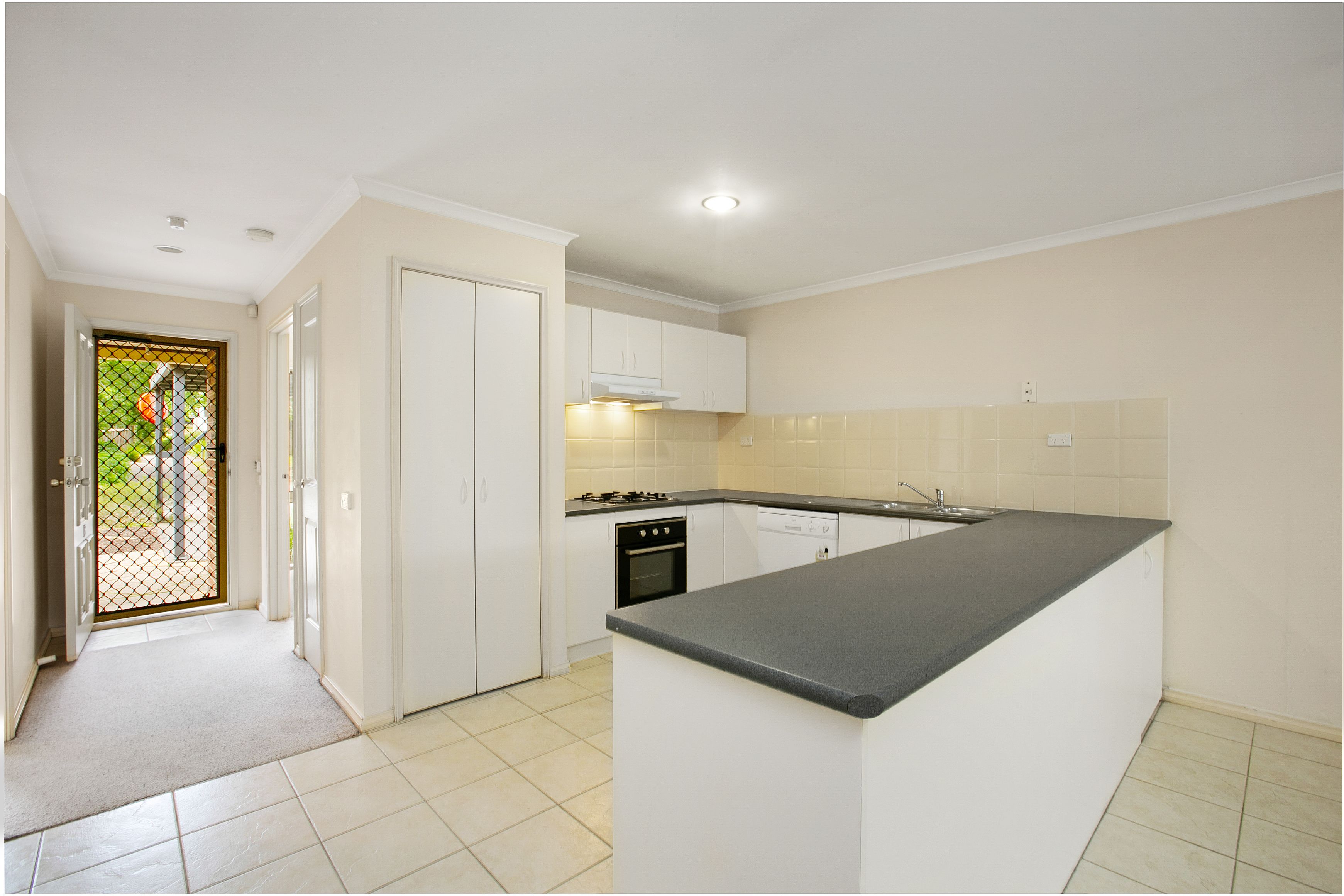 18/215 Betula Avenue, Mill Park, VIC 3082