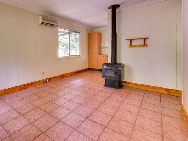 22 JONES Road, Bellbird Park, QLD 4300