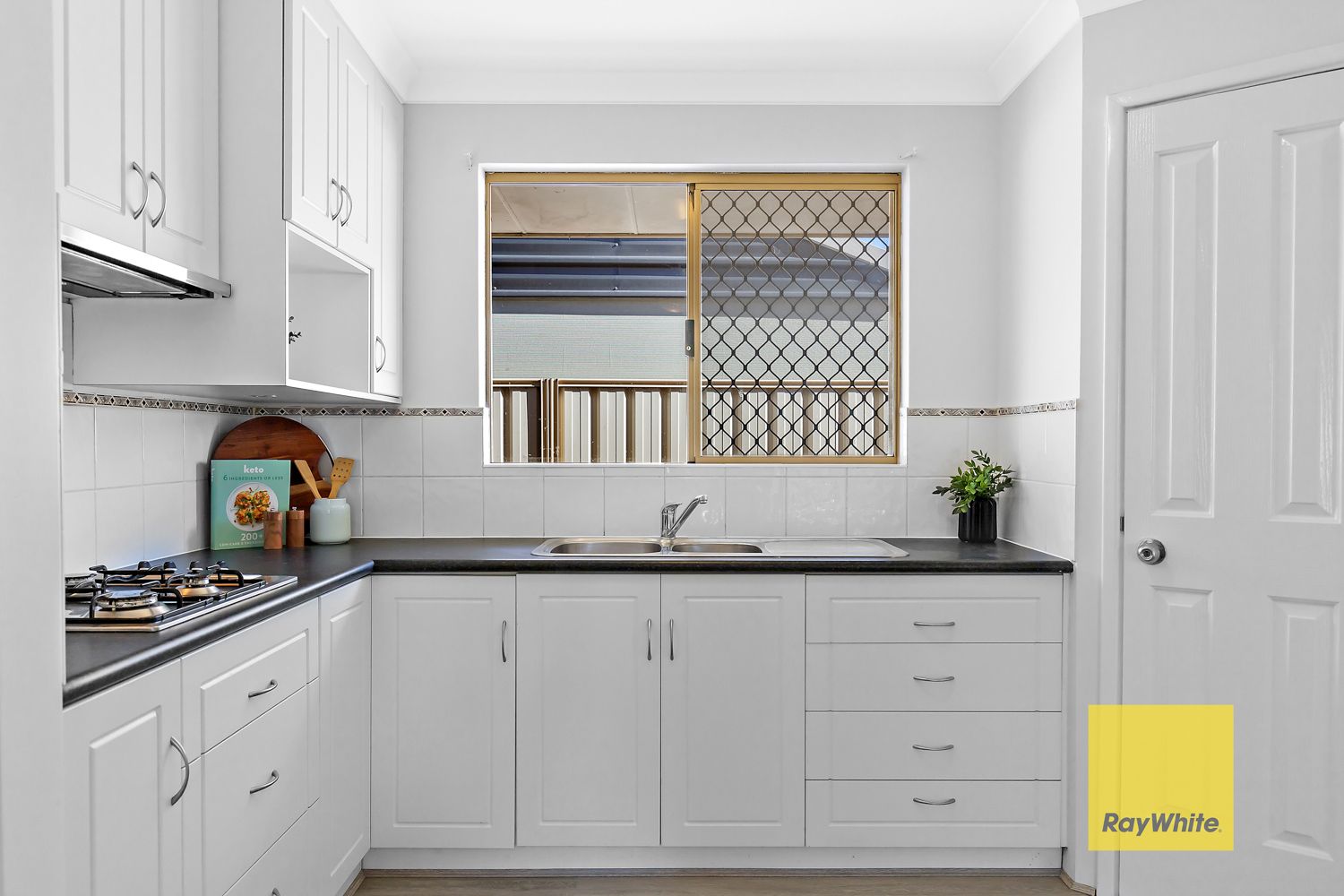 3 Symes Close (Granny Flat), Seville Grove, WA 6112