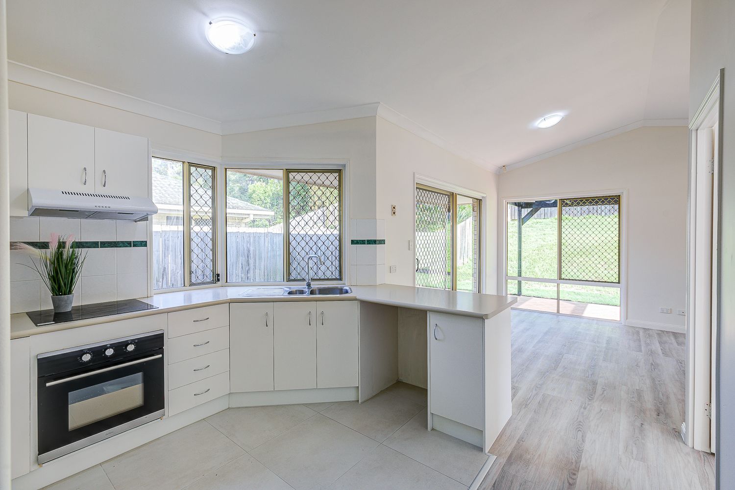19 Kew Close, Forest Lake, QLD 4078