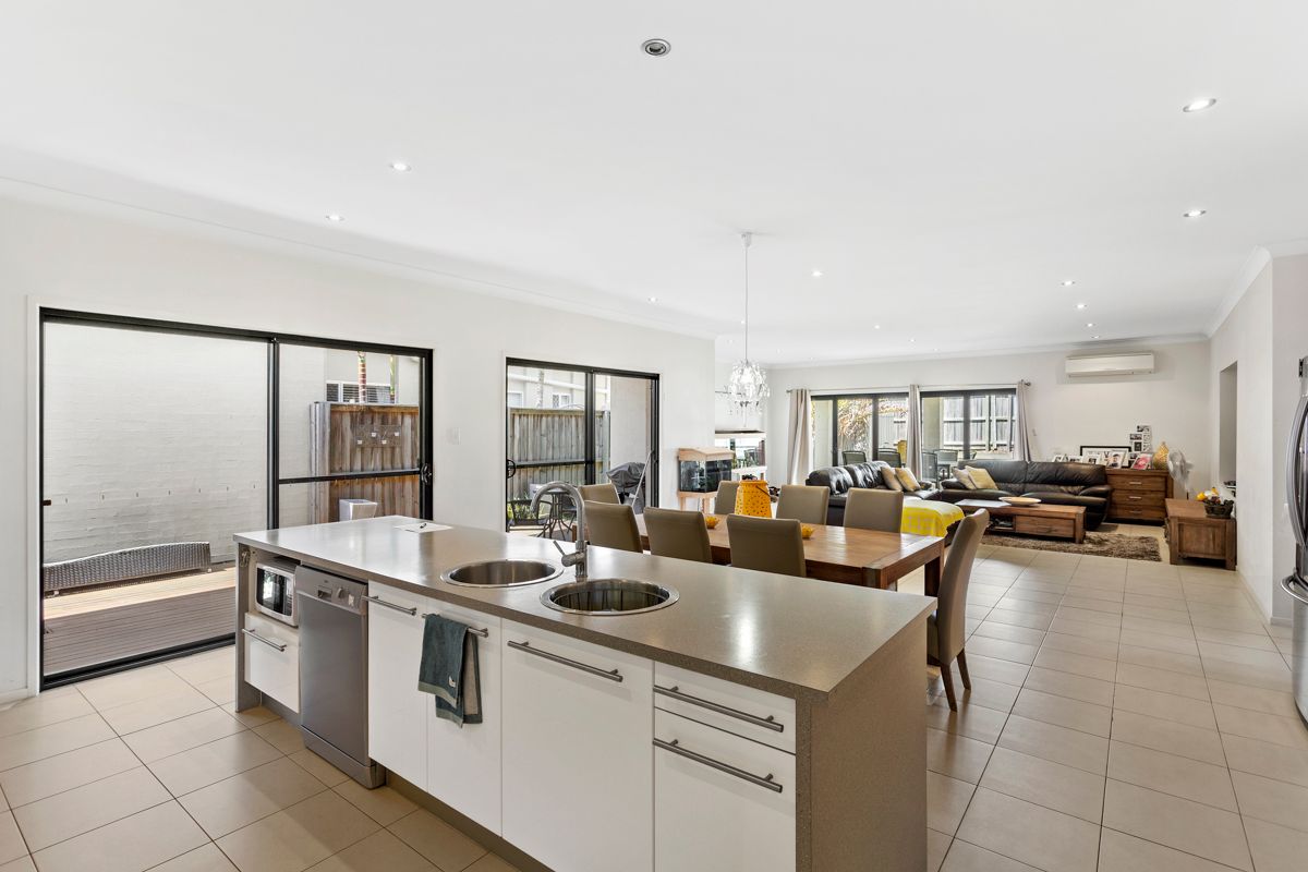 7 Wombat Parade, North Lakes, QLD 4509