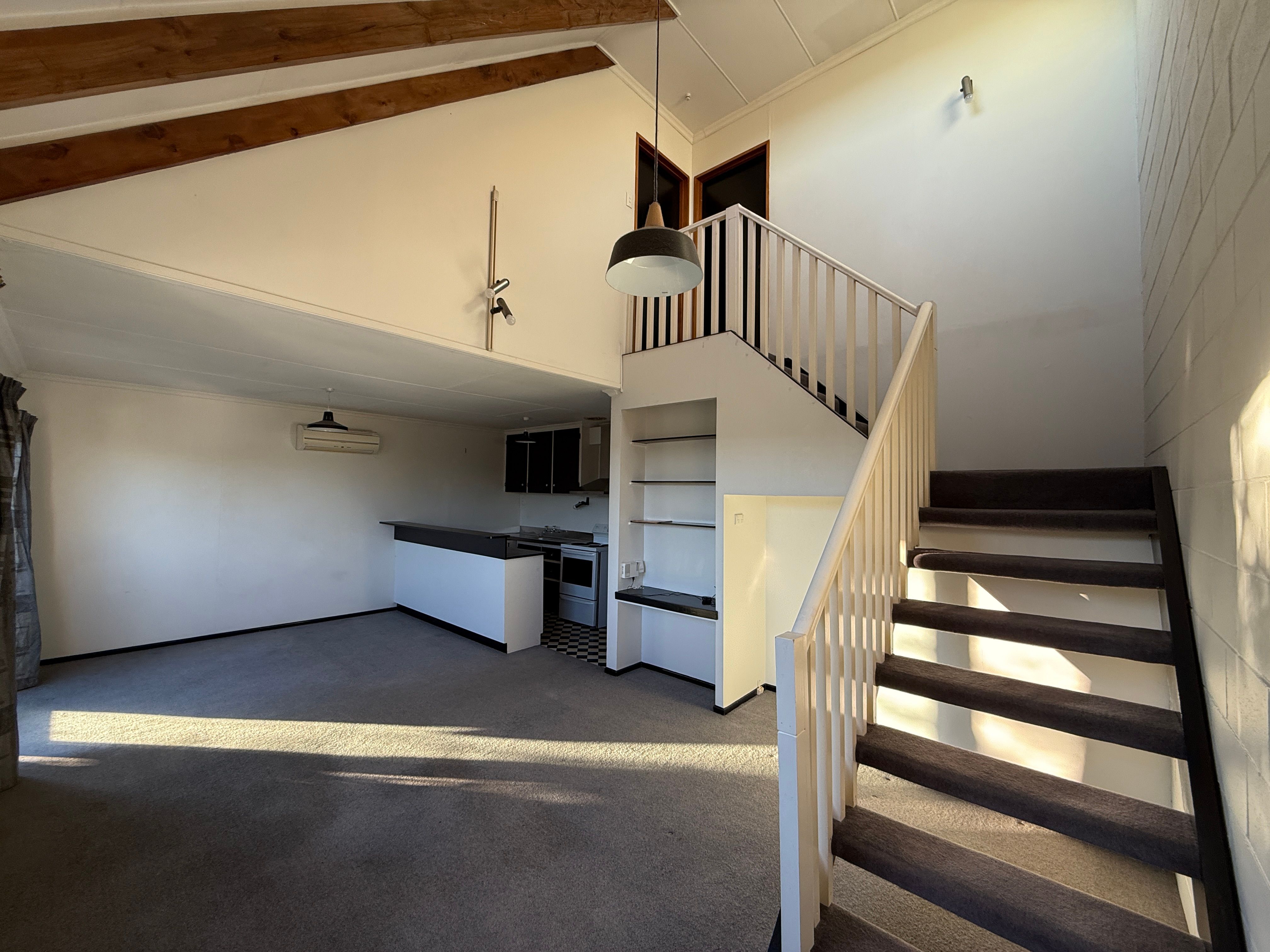 Spacious Two-Bedroom Apartment with Garage 4