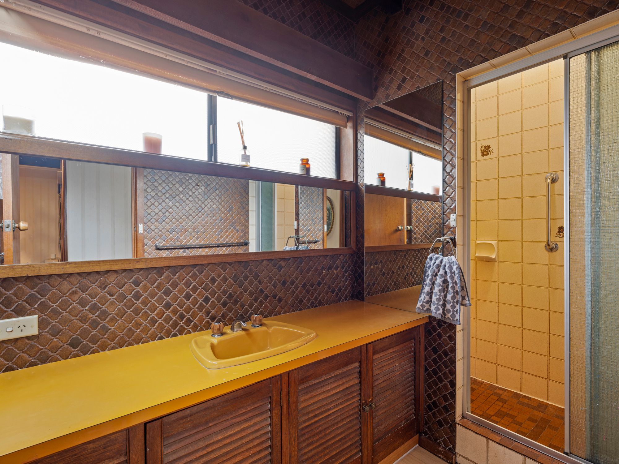 25 Helms Court — photo 11 of 14