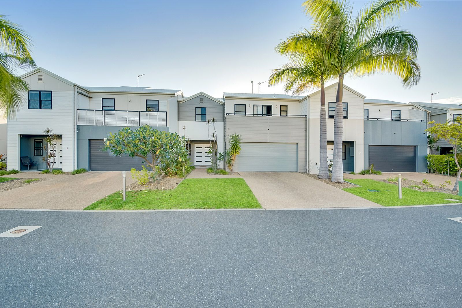 4/1 Michel Place, Telina, QLD 4680