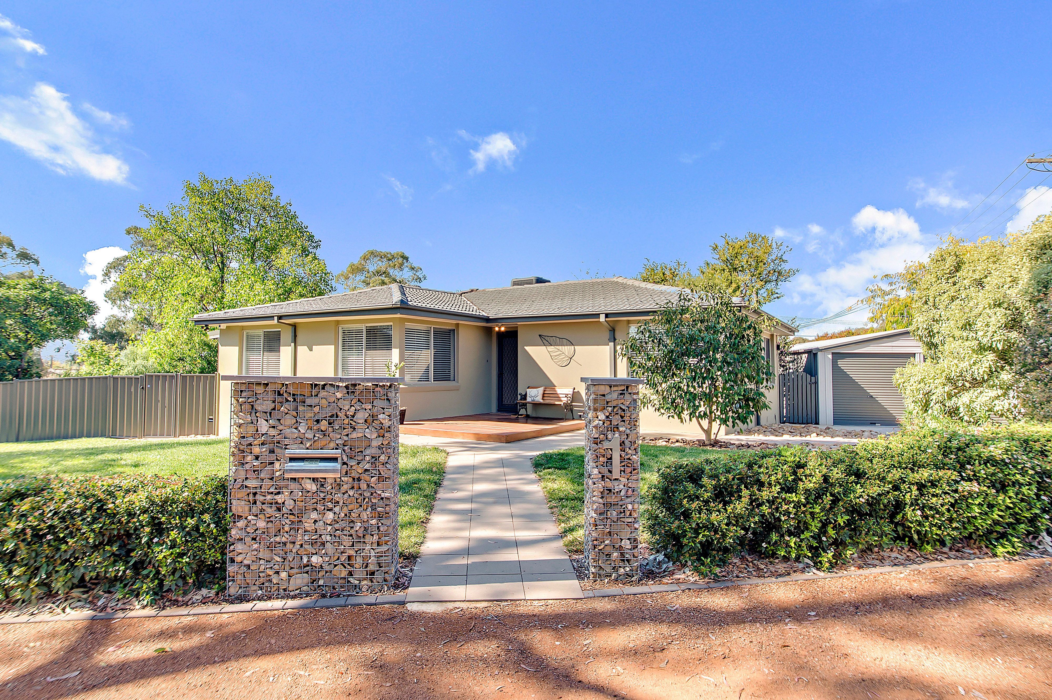 1 Lloyd Place, Kambah ACT 2902