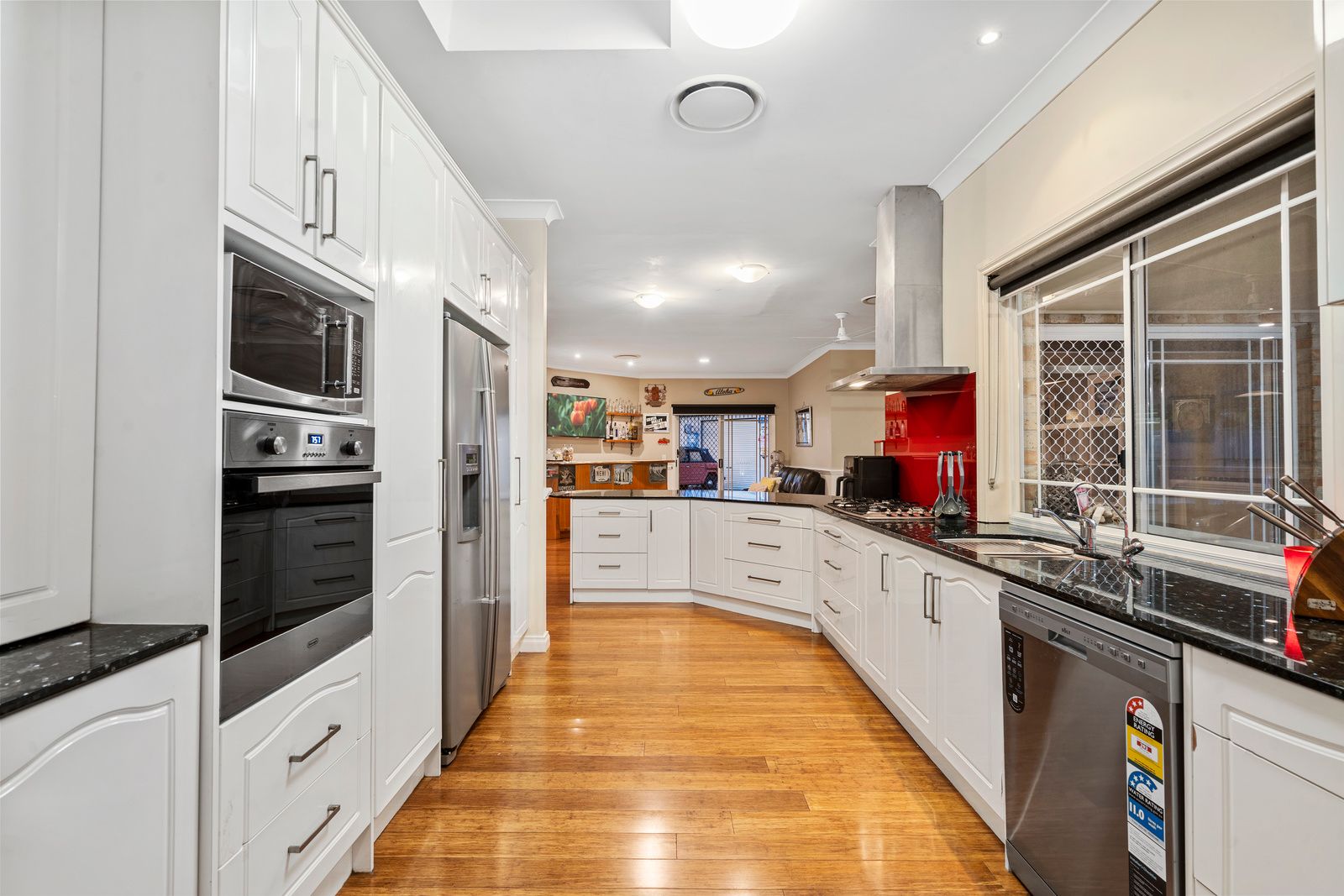 10 Ewingar Court — photo 4 of 30