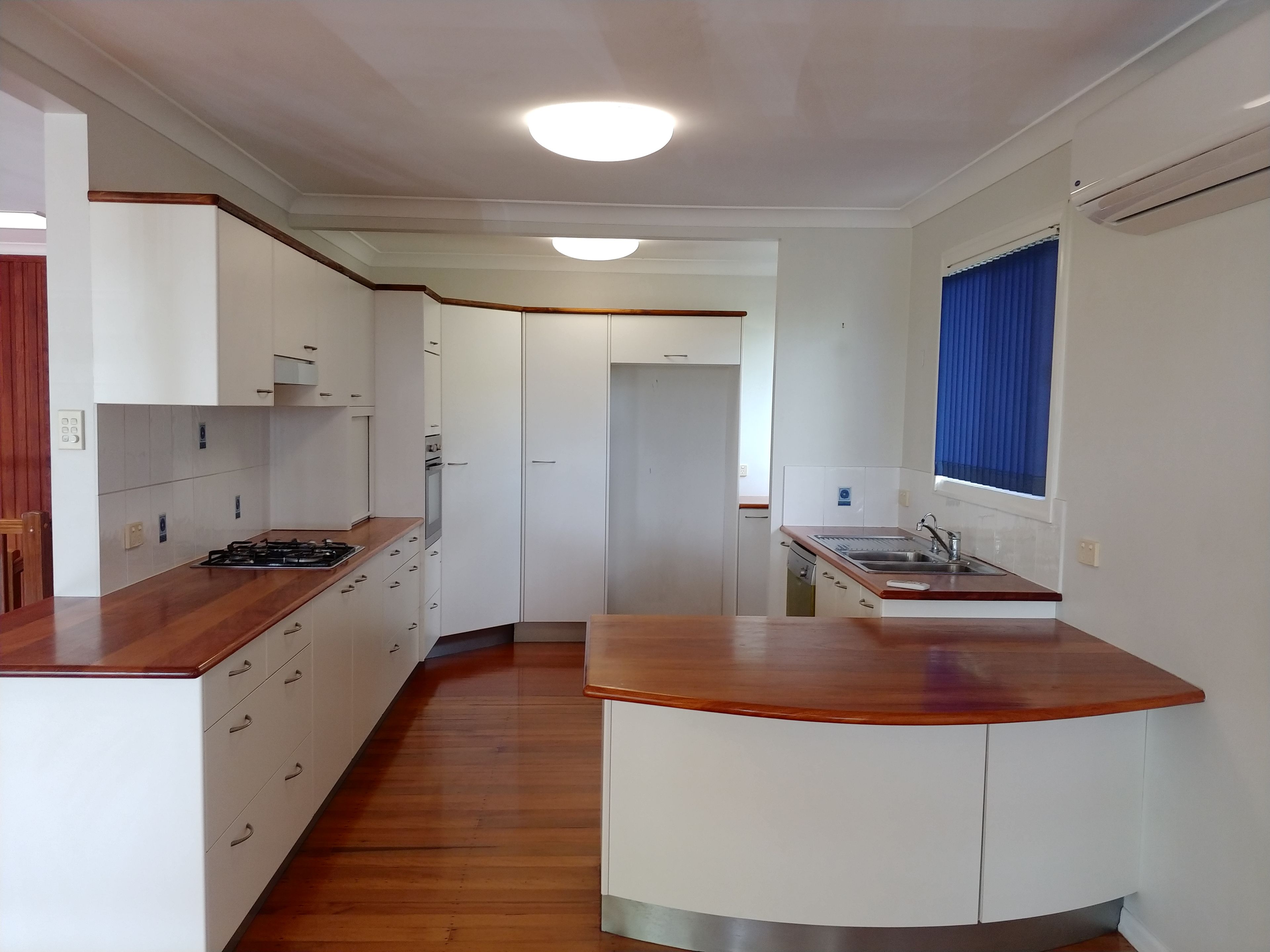 17 Dagmar Street, Holland Park West, QLD 4121