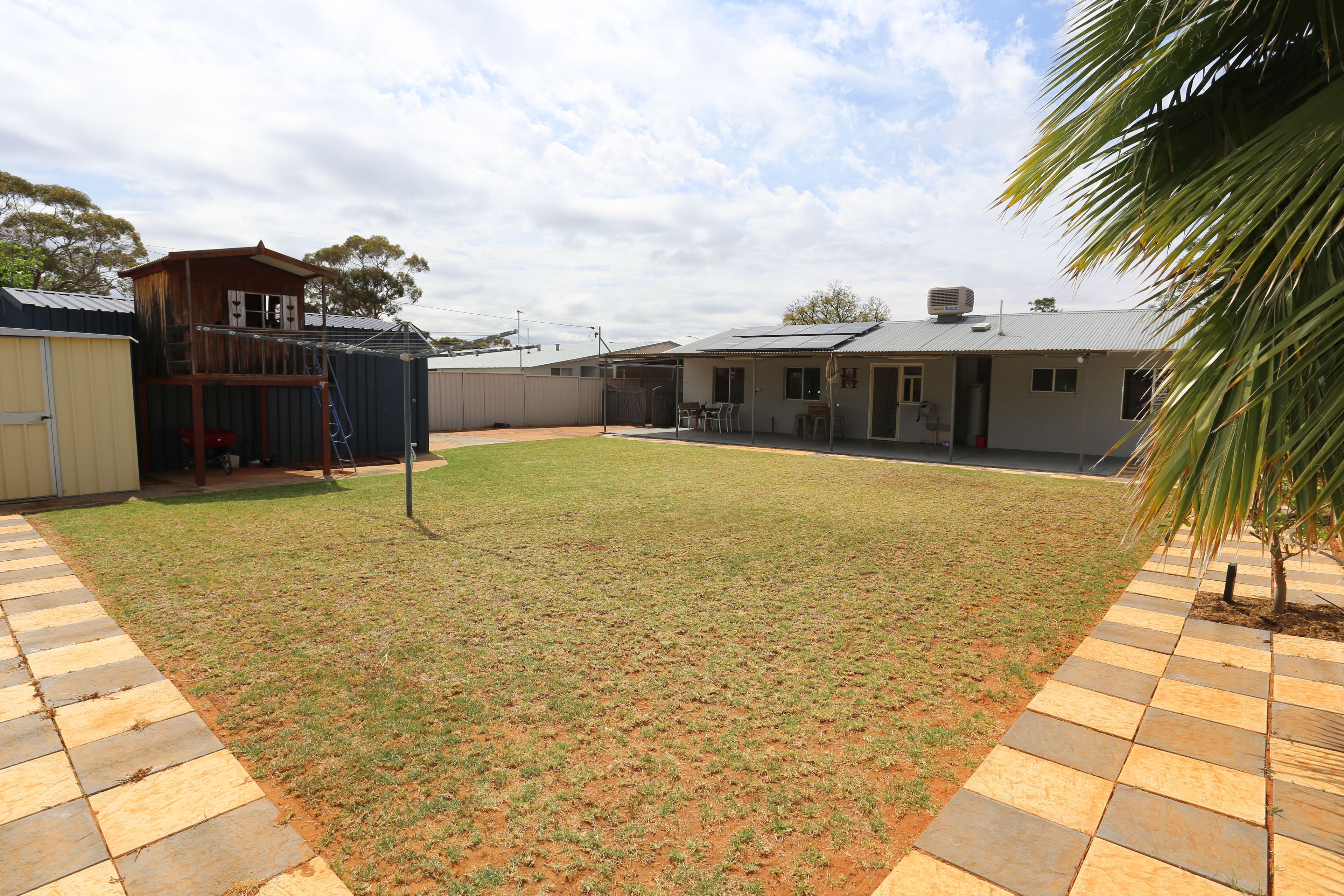 19 Sturt Pea Crescent — photo 15 of 15