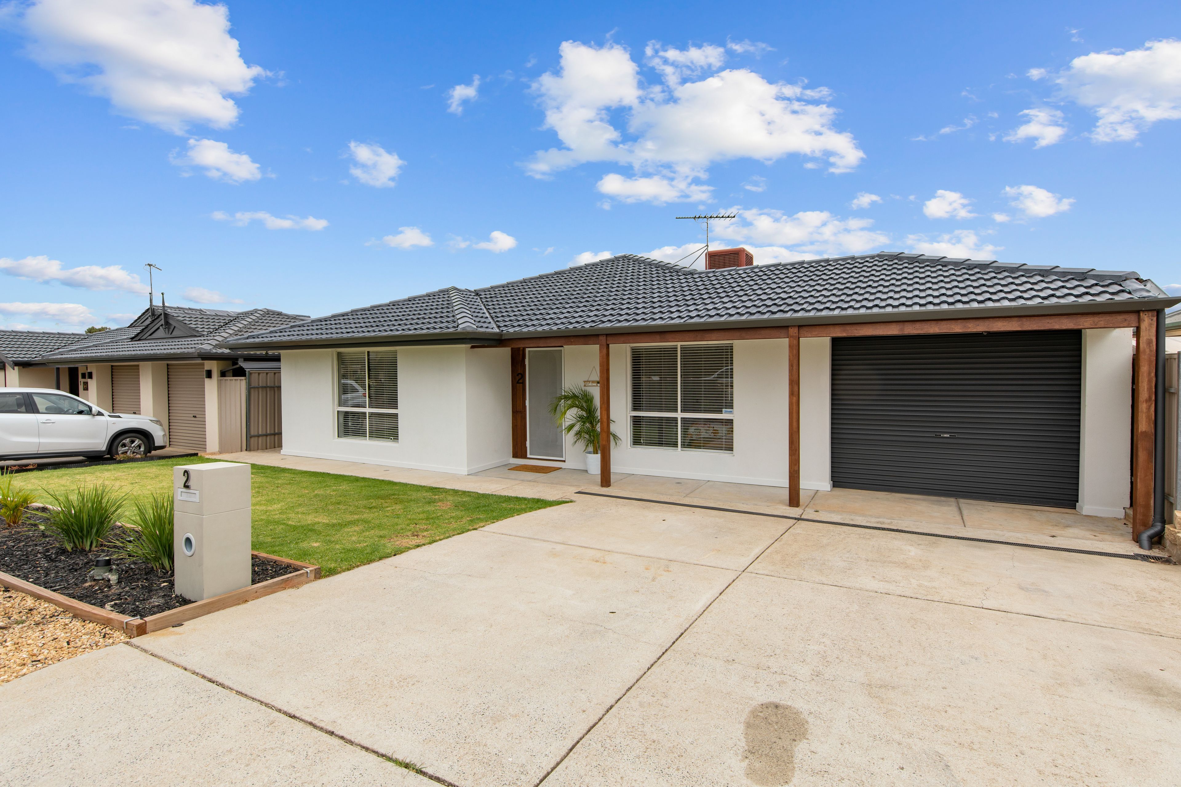 2 Sydney Court, Craigmore SA 5114