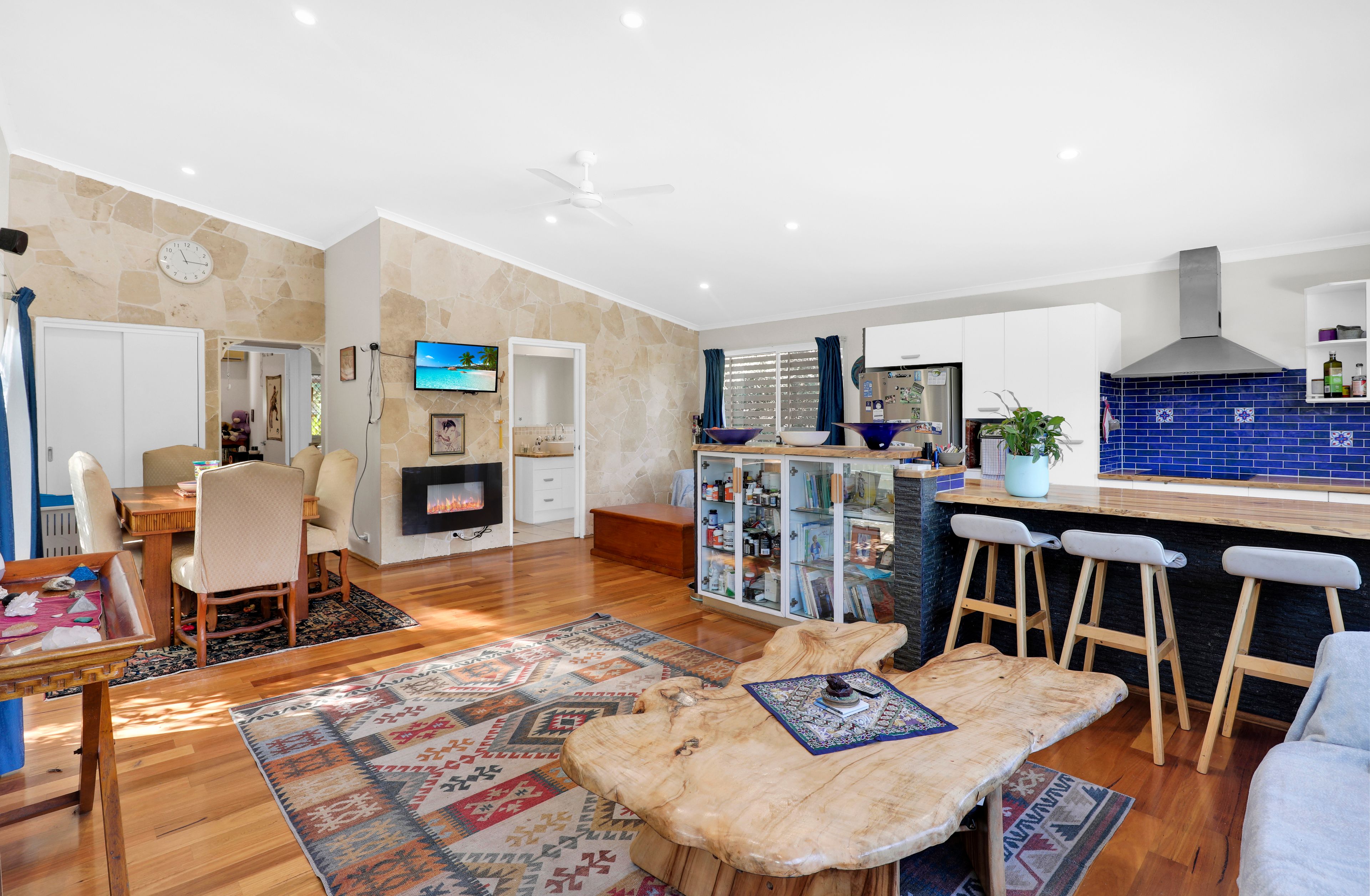 2/22 Samarinda Way — photo from Ray White North Stradbroke Island