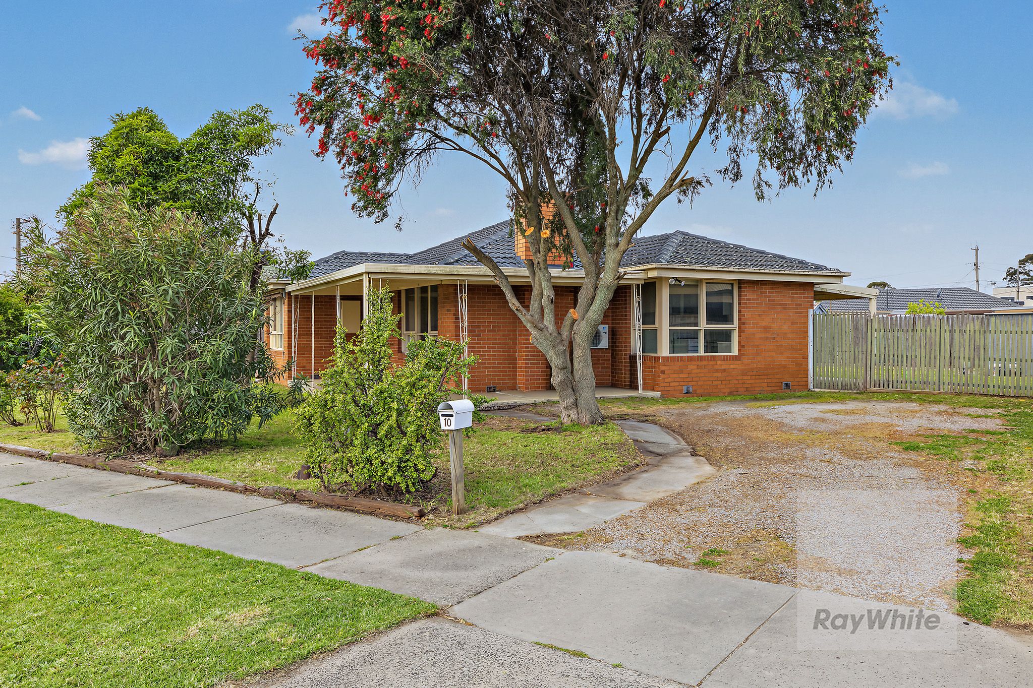10 Kevin Street — photo from Ray White Bundoora