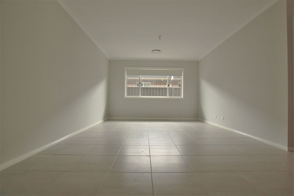 11 Rodwell Road, Oran Park, NSW 2570